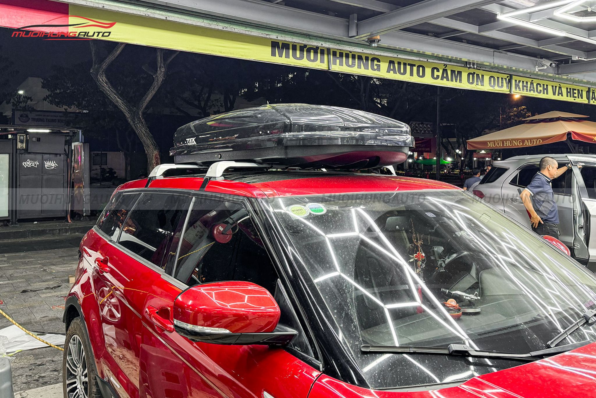 Cốp nóc phi thuyền Range Rover 2014