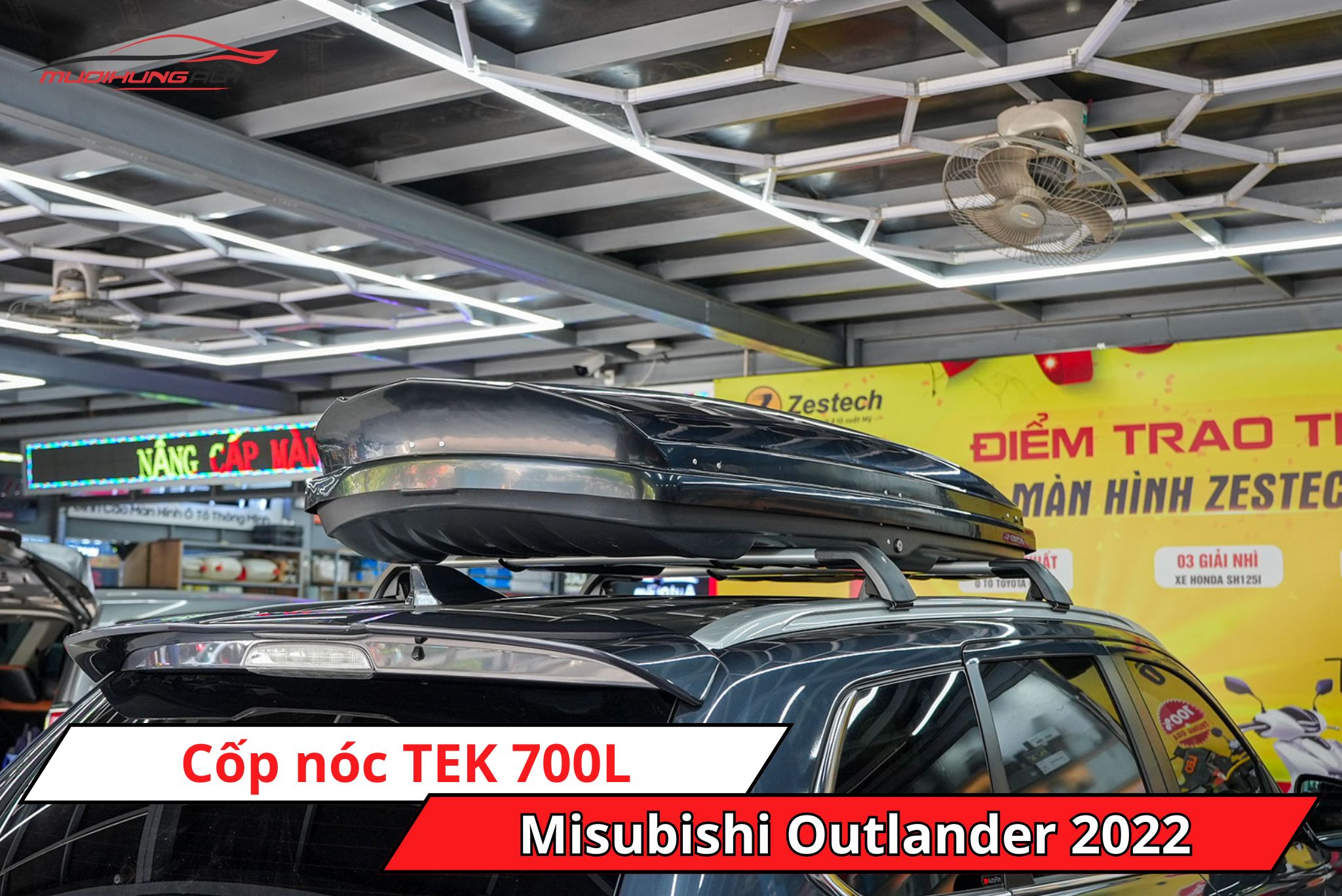 Cốp nóc phi thuyền TEK 700L xe Mitsubishi Outlander 2022