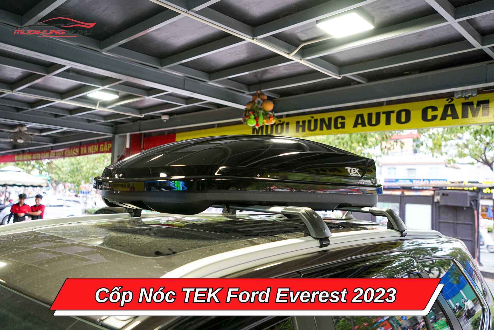 Cốp nóc phi thuyền TEK cho Ford Everest 2023
