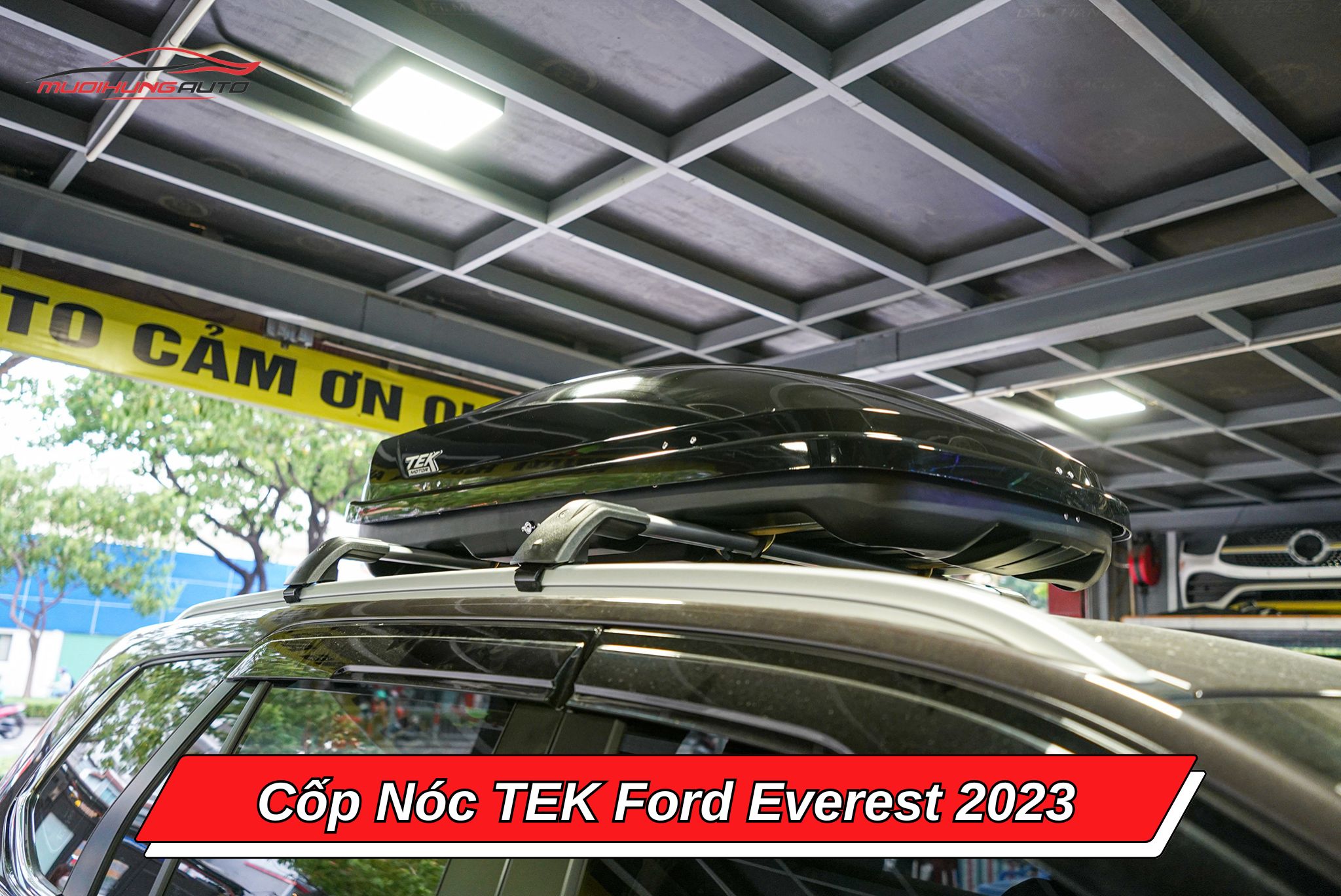 Cốp nóc phi thuyền TEK cho ô tô Ford Everest 2023