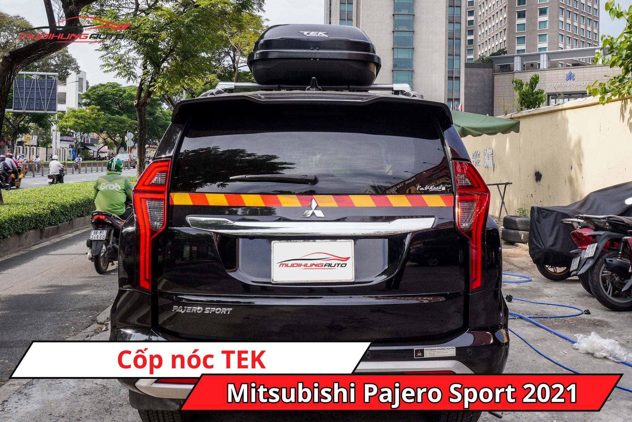 Cốp nóc phi thuyền TEK cho xe Mitsubishi Pajero Sport 2021