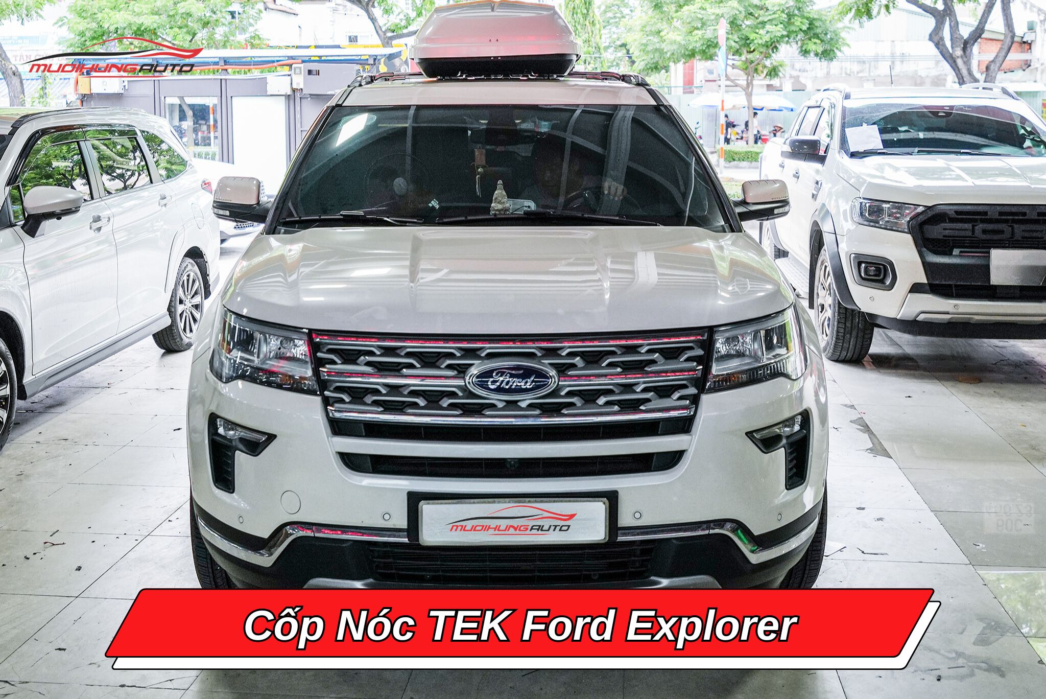 Cốp nóc phi thuyền TEK ô tô Ford Explorer