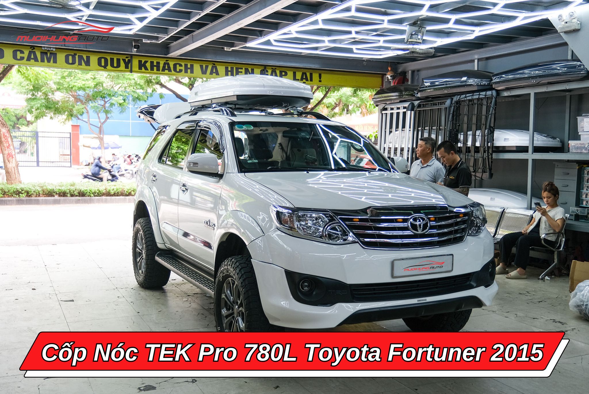 Cốp nóc phi thuyền TEK Pro 780L cho xe Toyota Fortuner 2015