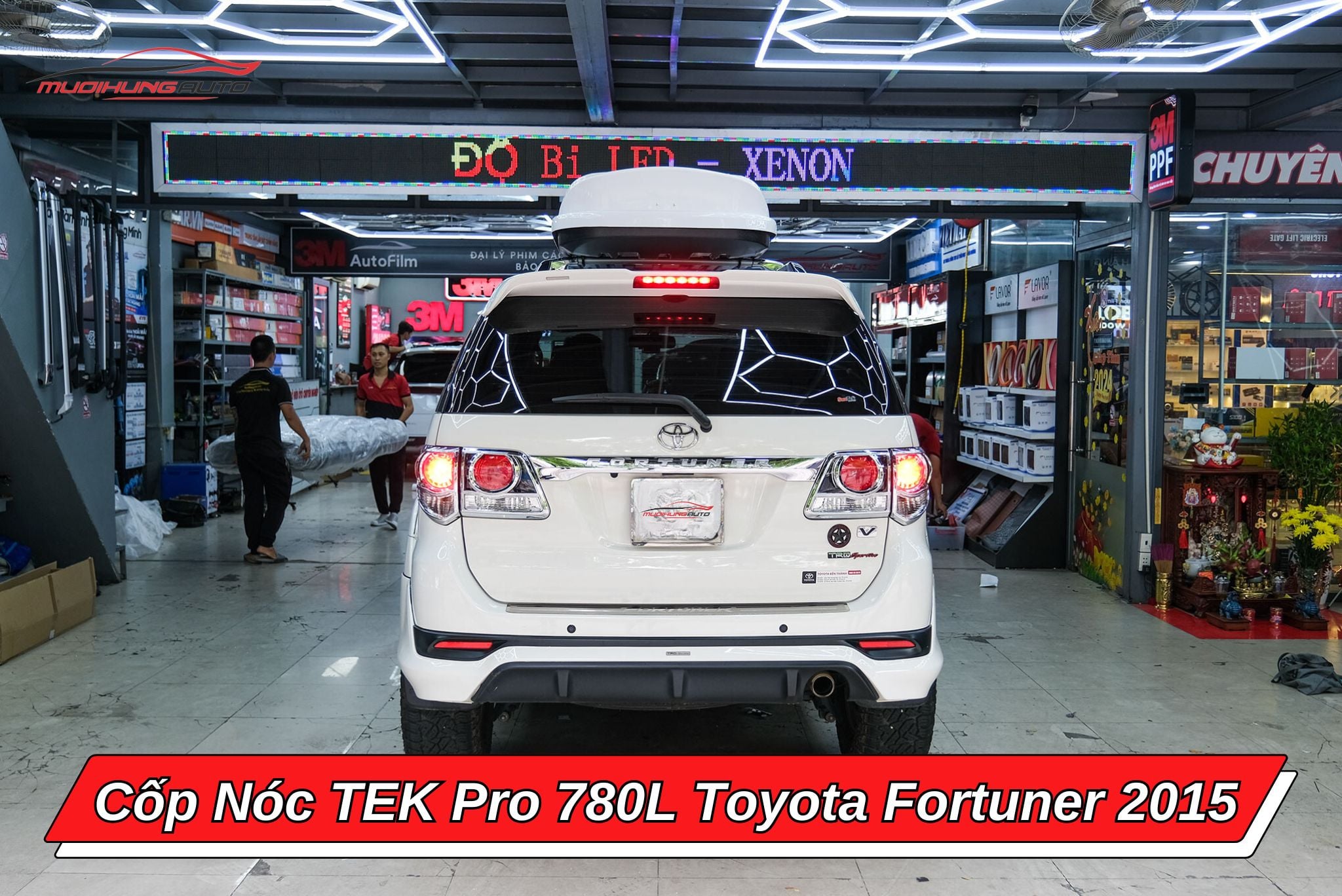 Cốp nóc phi thuyền TEK Pro 780L xe Toyota Fortuner 2015