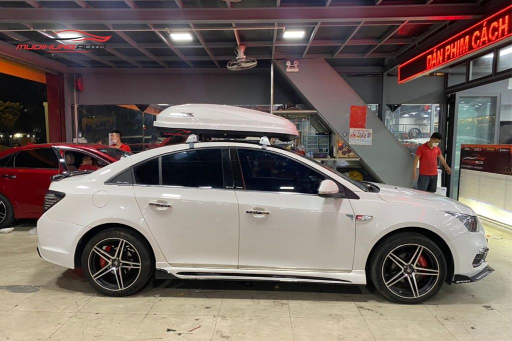Cốp nóc xe Chevrolet Cruze