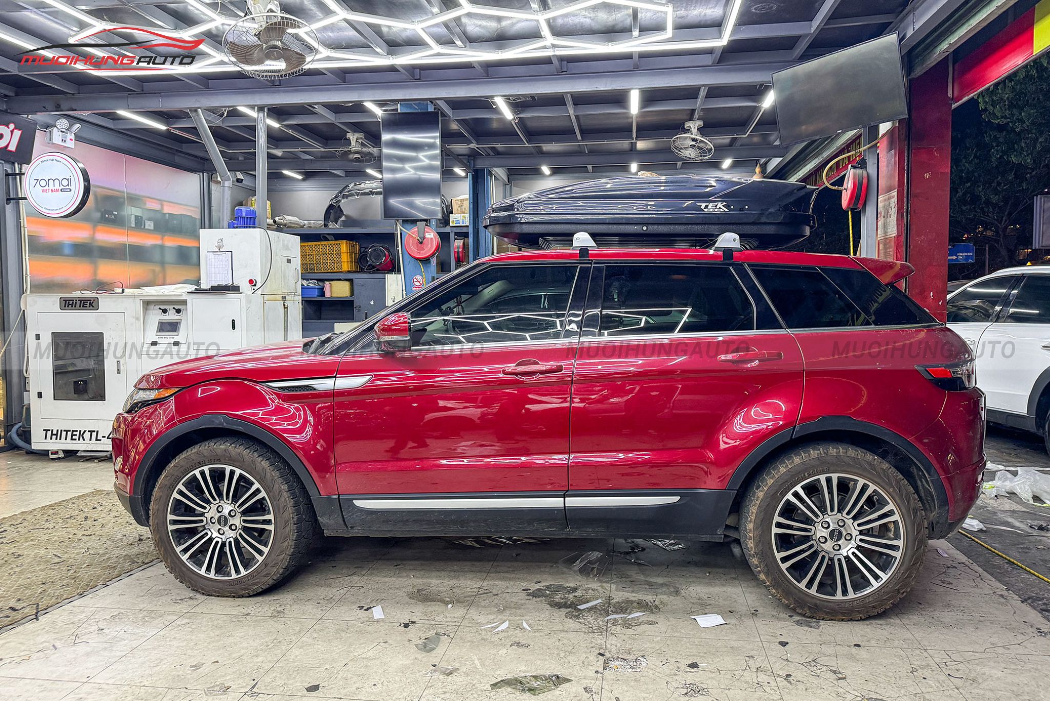 Cốp nóc xe Range Rover 2014