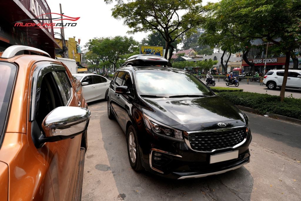 Cốp phi thuyền Kia Sedona