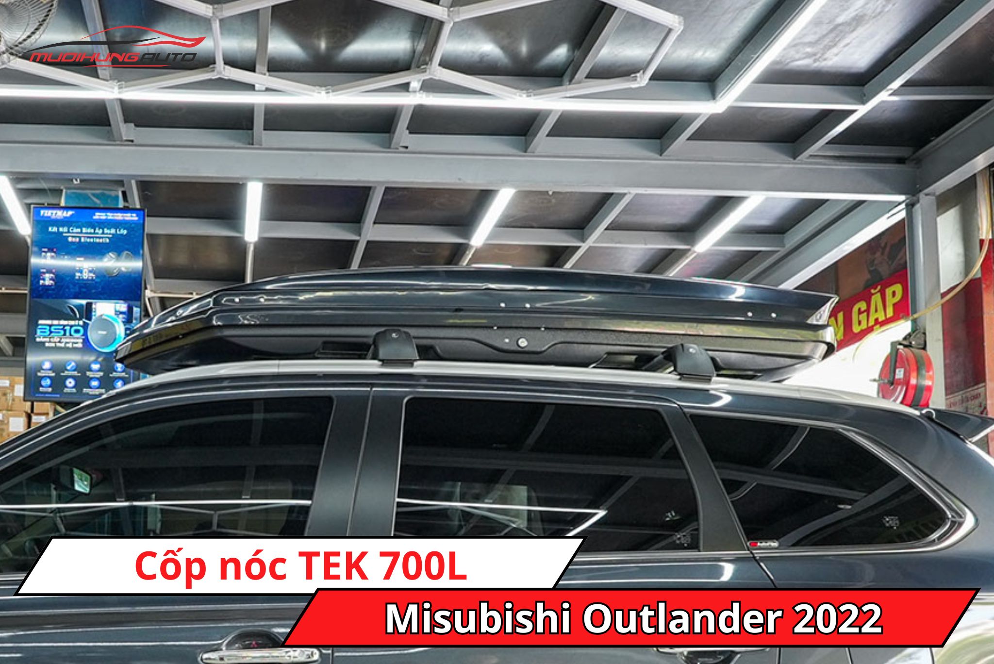 Cốp phi thuyền TEK 700L cho xe Mitsubishi Outlander 2022