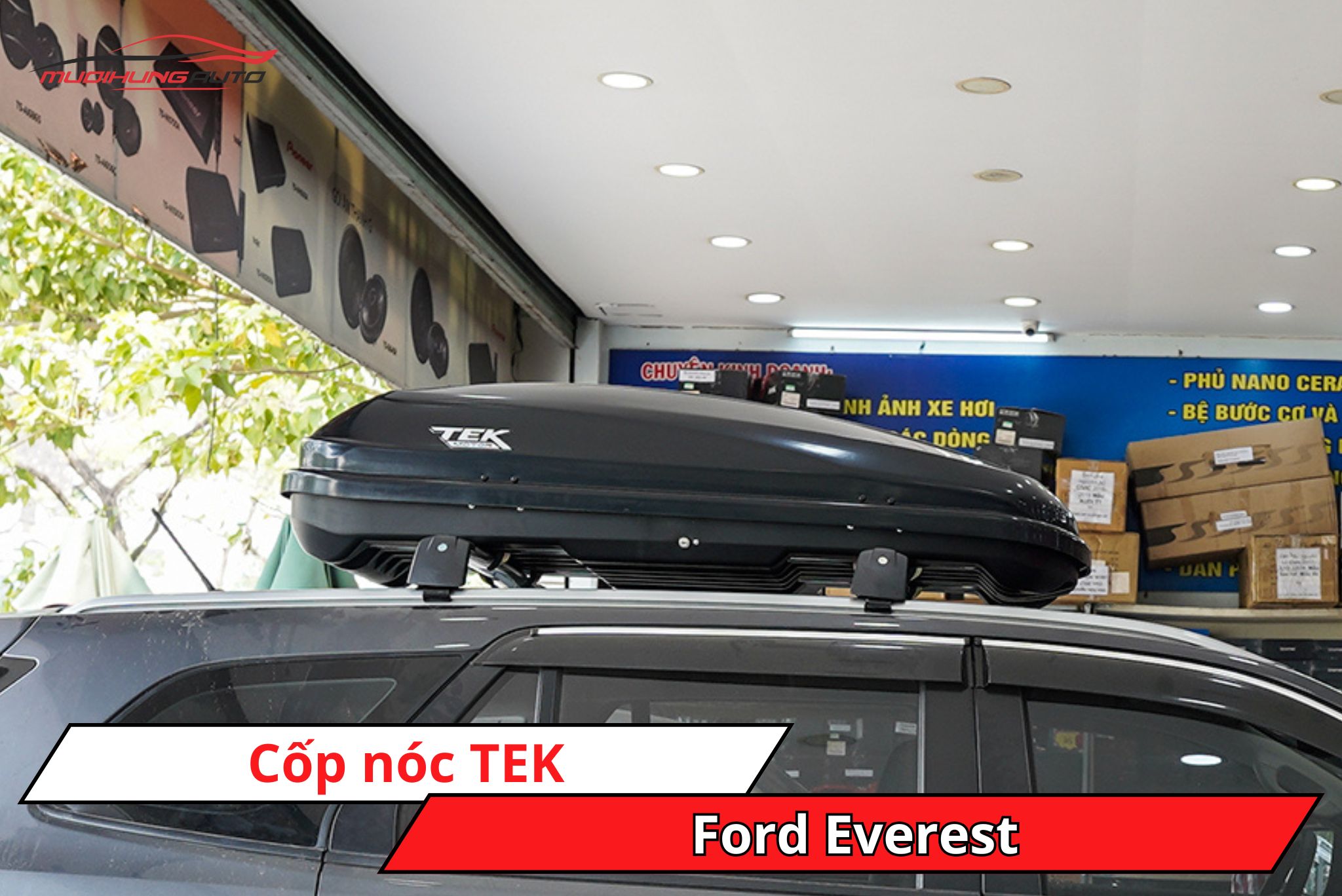 Cốp phi thuyền TEK cho xe Ford Everest