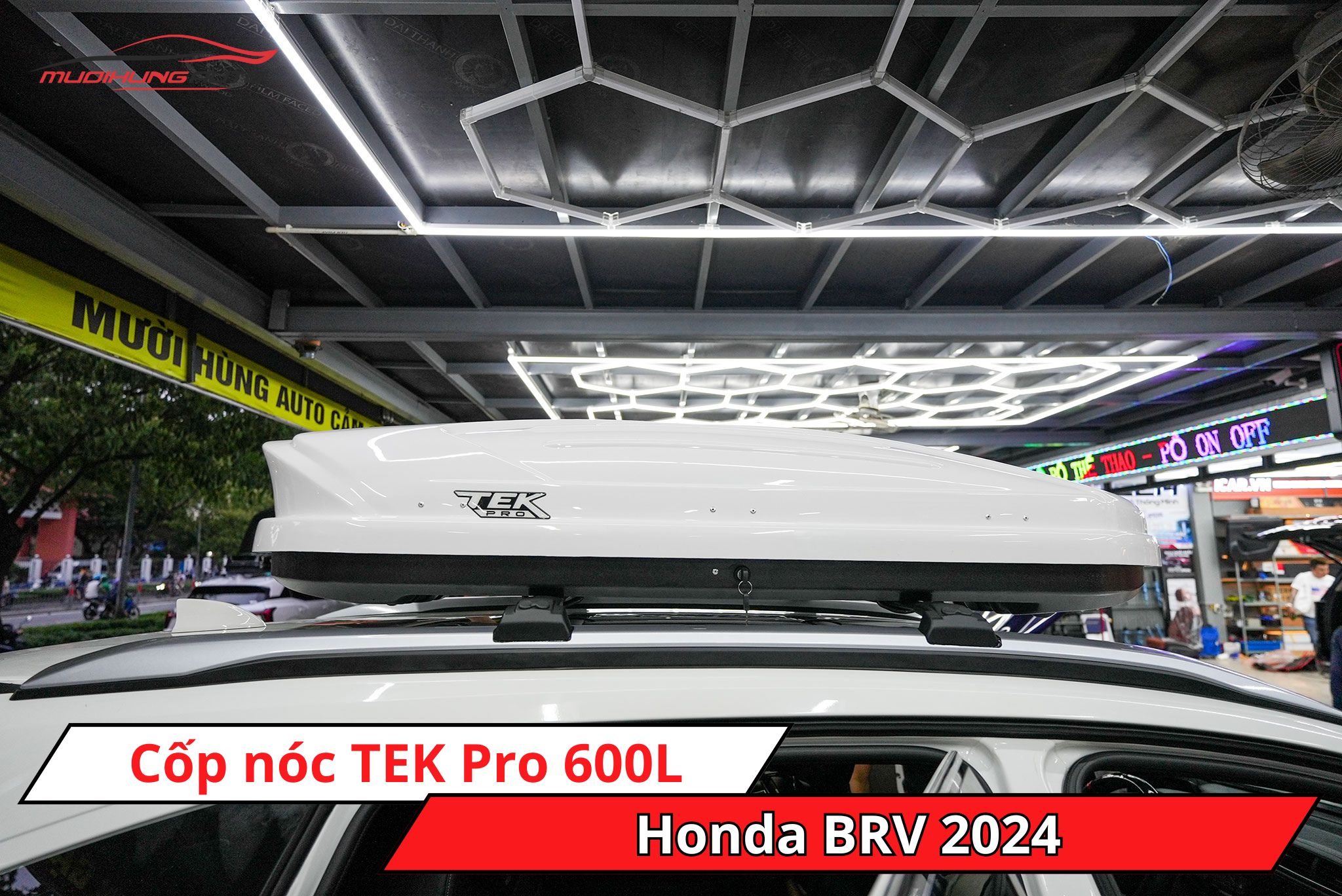 Cốp phi thuyền TEK Pro 600L cho ô tô Honda BRV 2024