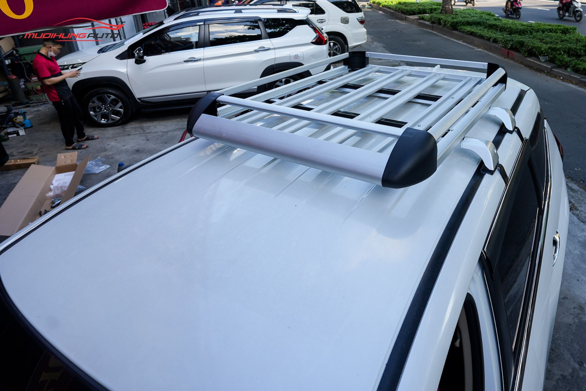 Lắp baga mui Yaki 127cm CP-307 cho xe Mitsubishi Xpander 2021