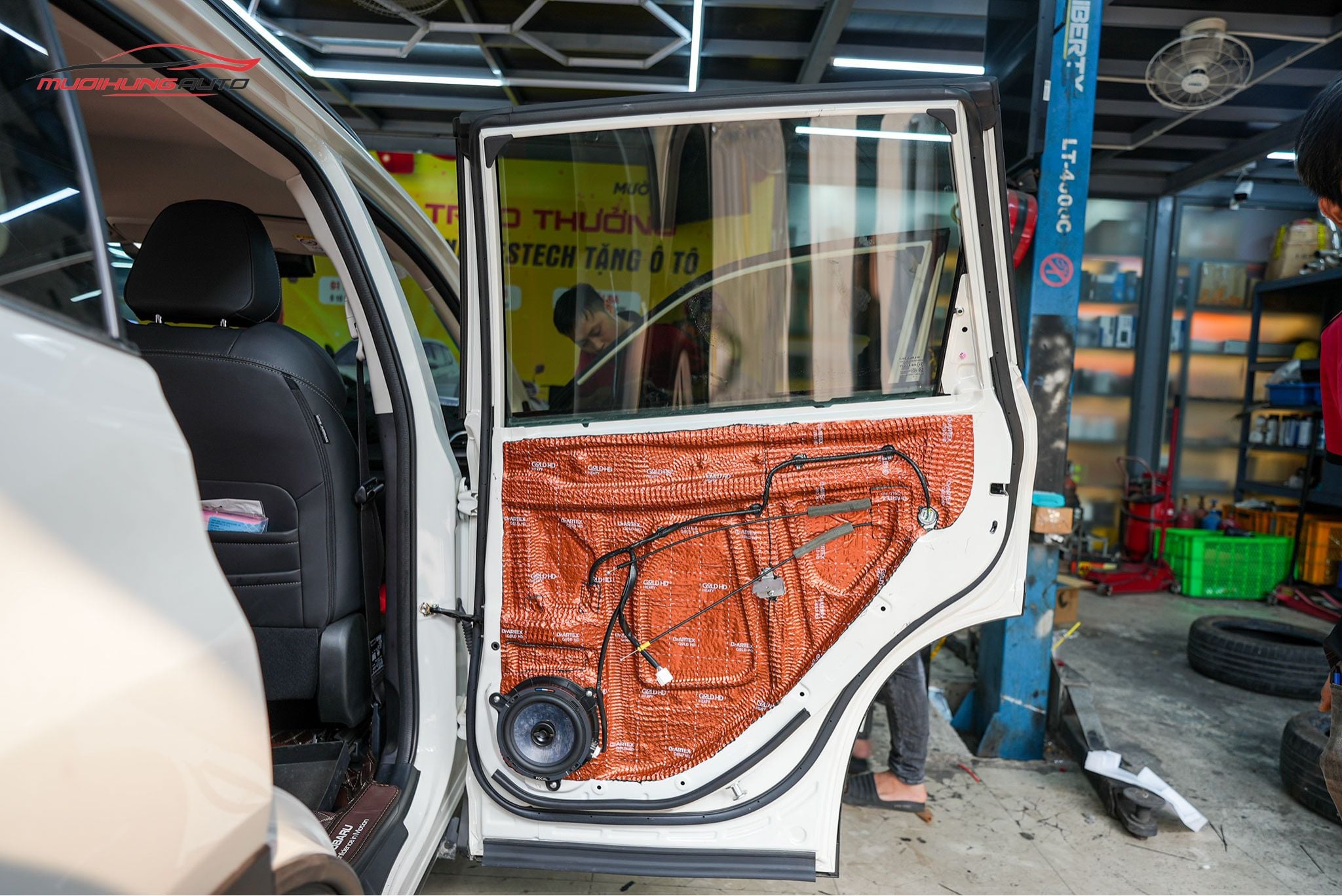 Dán cách âm 4 cánh cửa Subaru Forester 2023