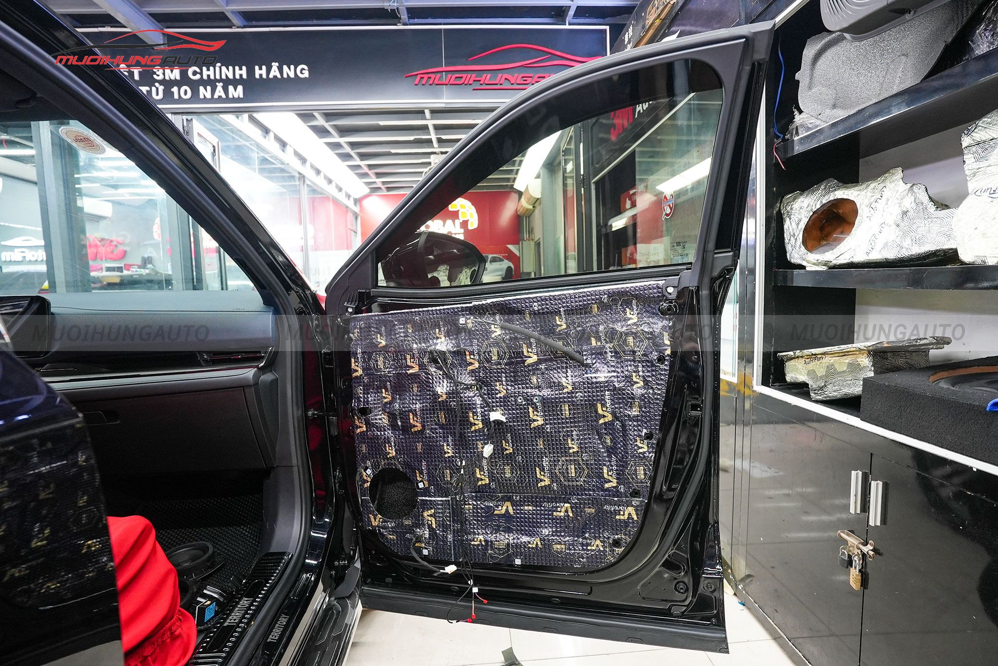 Dán cách âm 4 cửa xe Ford Territory 2023