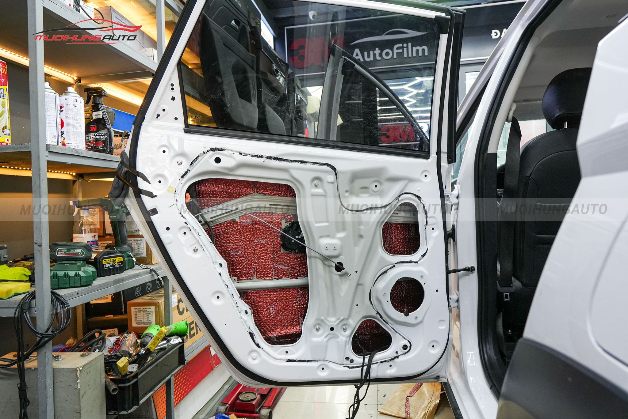 Dán cách âm chống ồn cửa xe Hyundai Stargazer