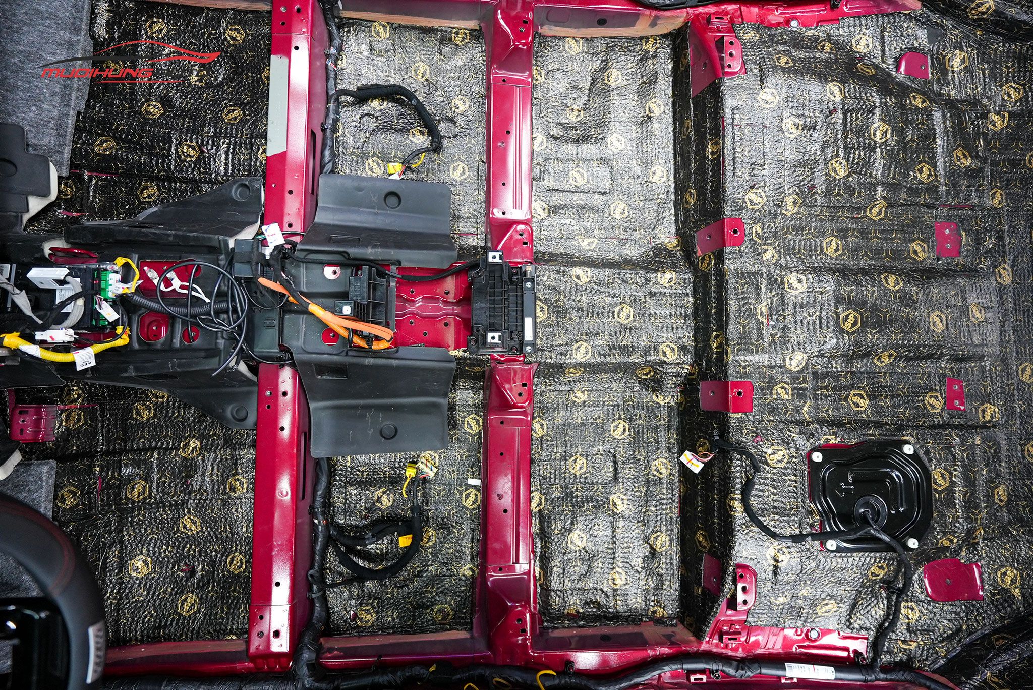 Dán cách âm chống ồn sàn xe Kia Sorento 2023