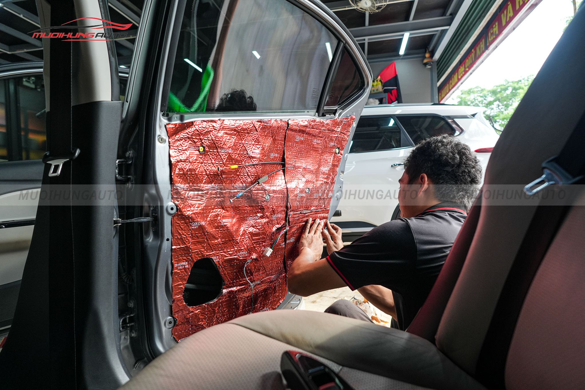 Dán cách âm cửa xe Mitsubishi Attrage 2016