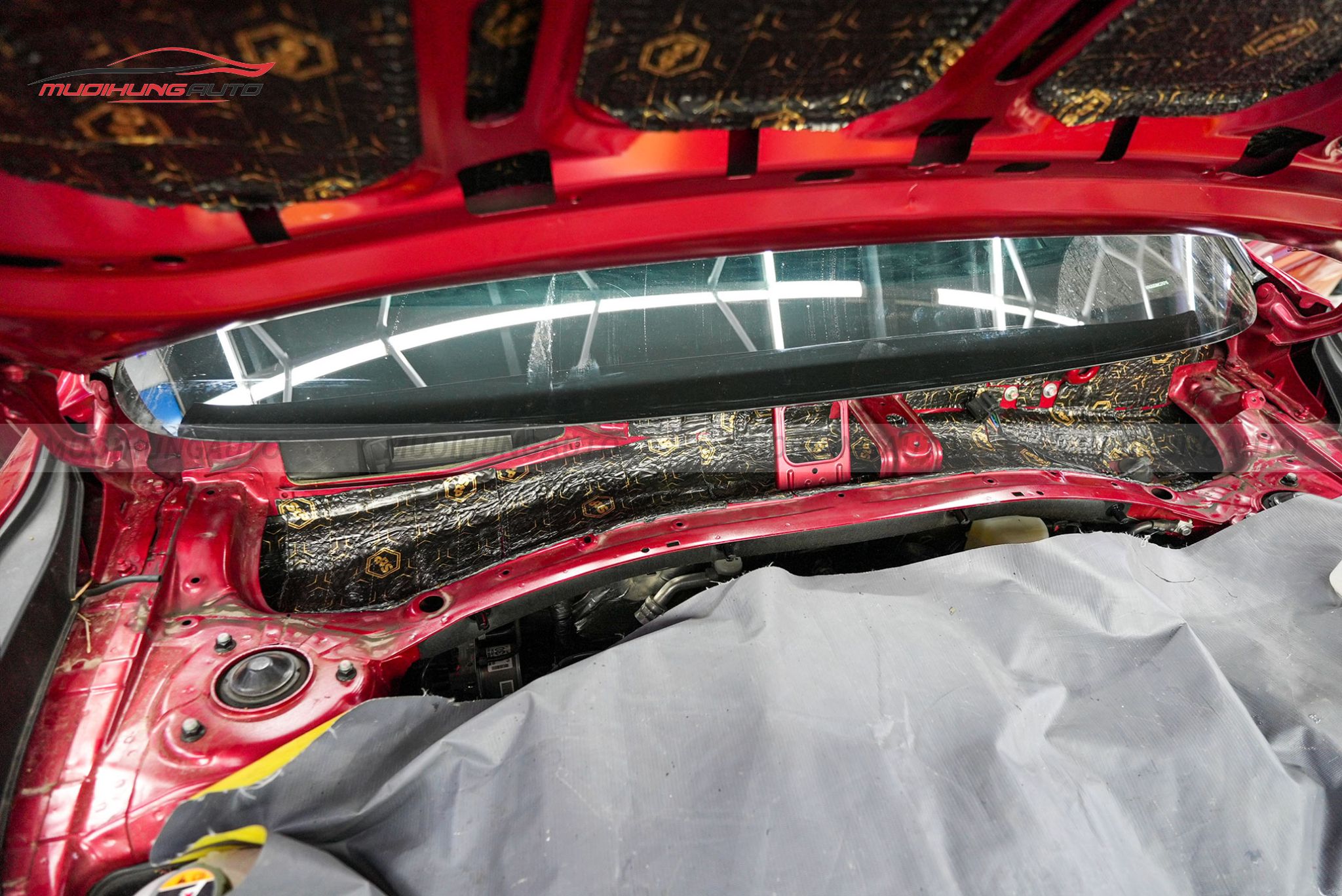 Dán cách âm đường chân kính cho xe Kia Sorento 2023