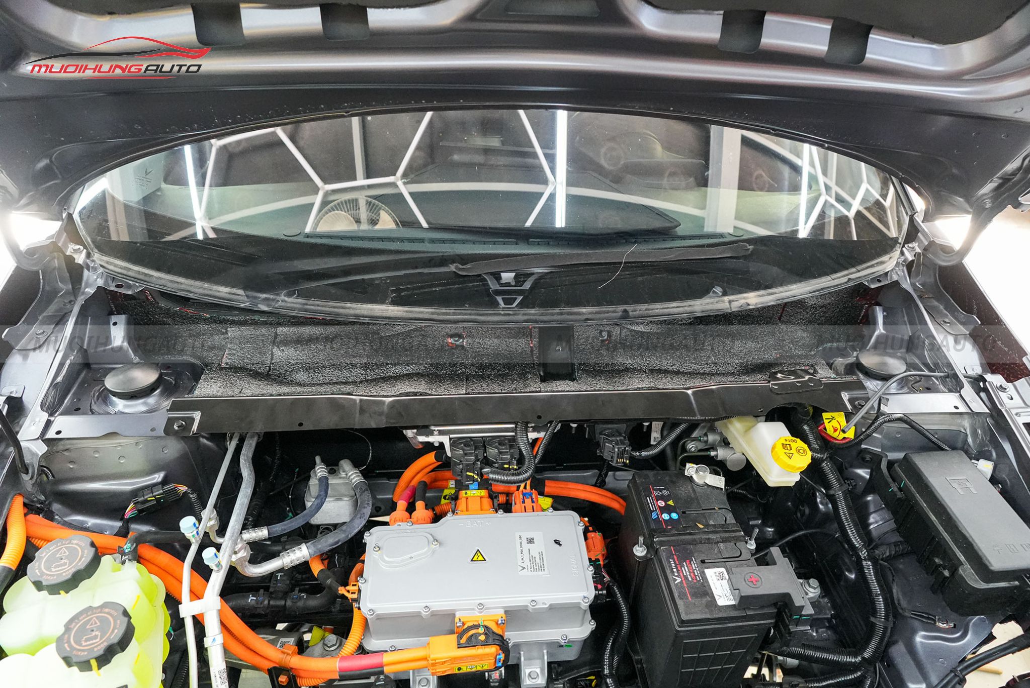 Dán cách âm đường chân kính cho xe Vinfast VF5 2024