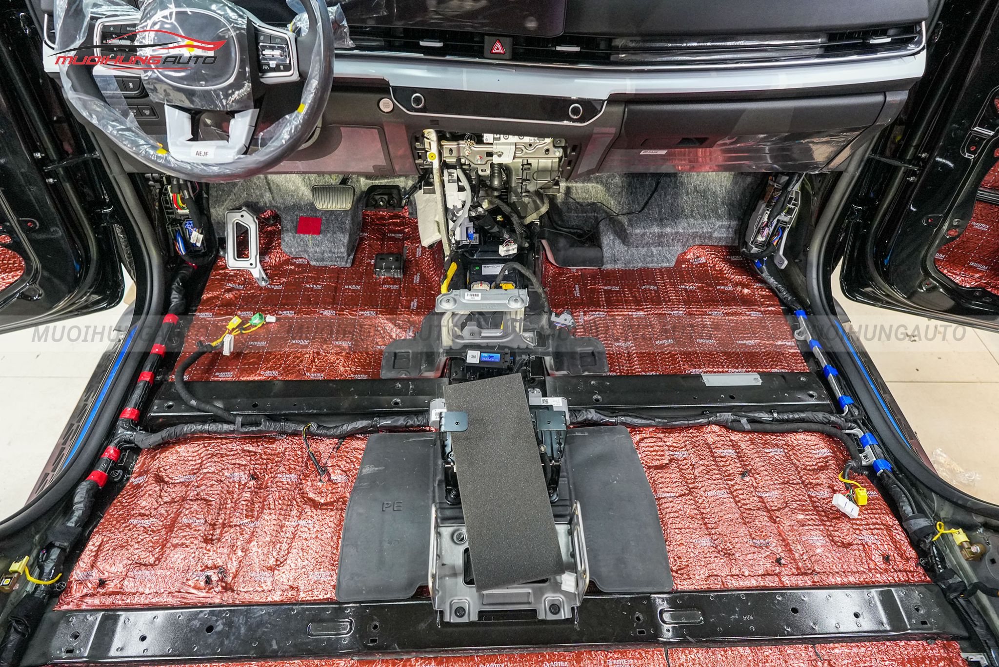 Dán cách âm sàn xe cho ô tô Kia Carnival 2025