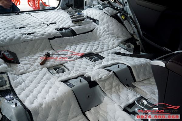 DÁN CÁCH ÂM XE HƠI – TUYỆT CHIÊU CHỐNG ỒN TỐI ƯU NHẤT HIỆN NAY