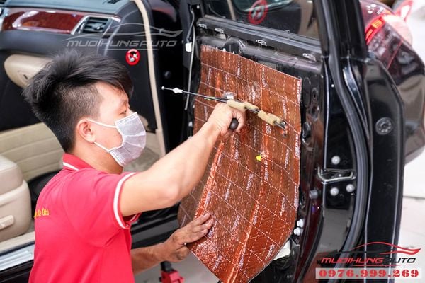 DÁN CÁCH ÂM XE HƠI – TUYỆT CHIÊU CHỐNG ỒN TỐI ƯU NHẤT HIỆN NAY