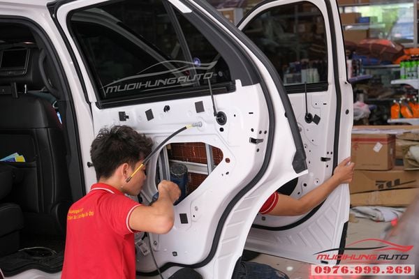 DÁN CÁCH ÂM XE HƠI – TUYỆT CHIÊU CHỐNG ỒN TỐI ƯU NHẤT HIỆN NAY