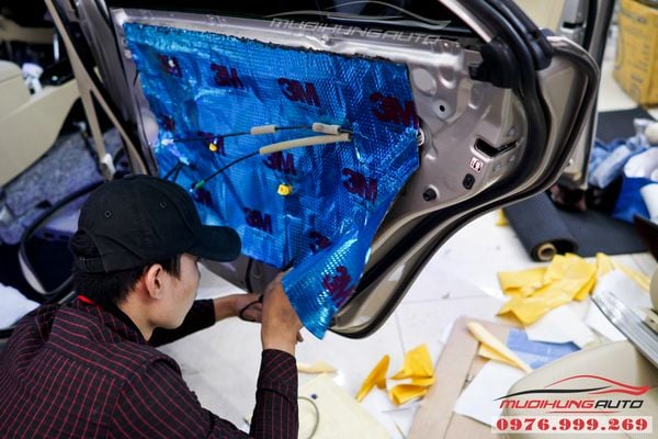 DÁN CÁCH ÂM XE HƠI – TUYỆT CHIÊU CHỐNG ỒN TỐI ƯU NHẤT HIỆN NAY