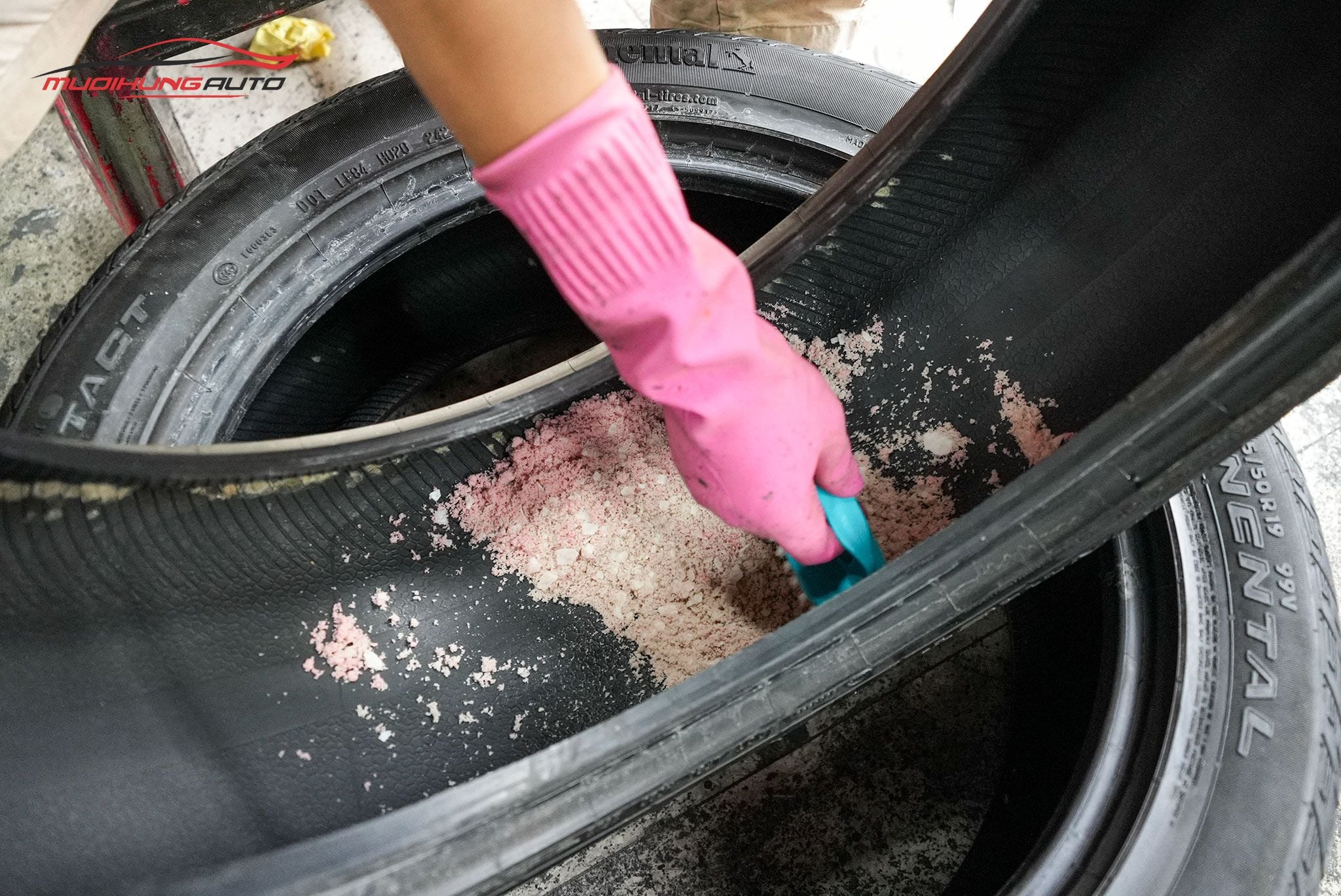 Dán chống nổ lốp ô tô size 235