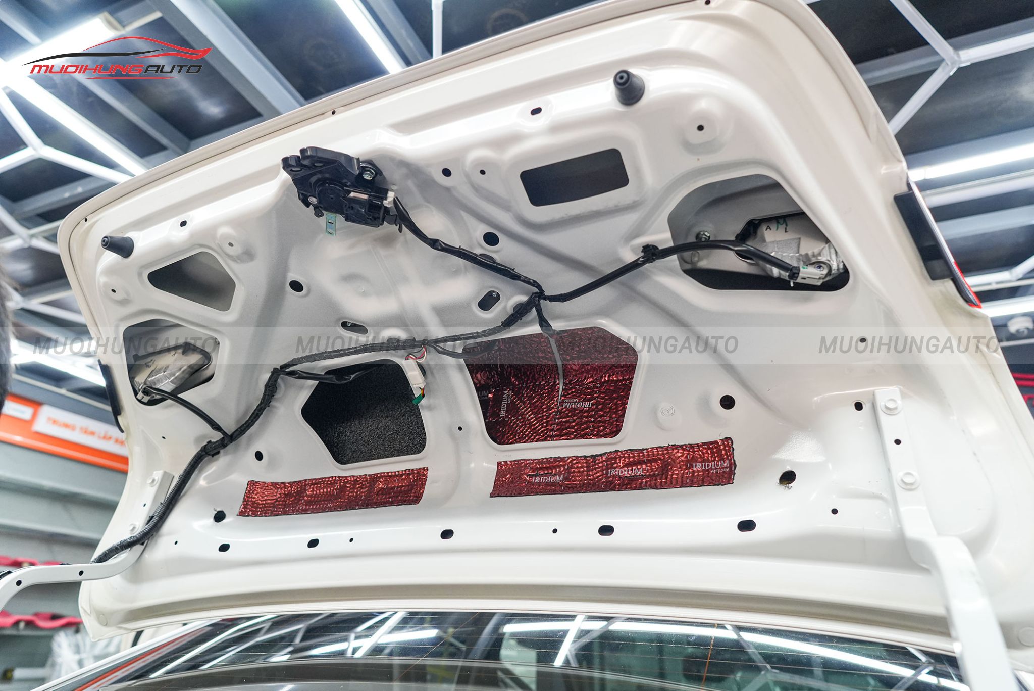 Dán chống ồn cốp xe ô tô Mazda 2 2019