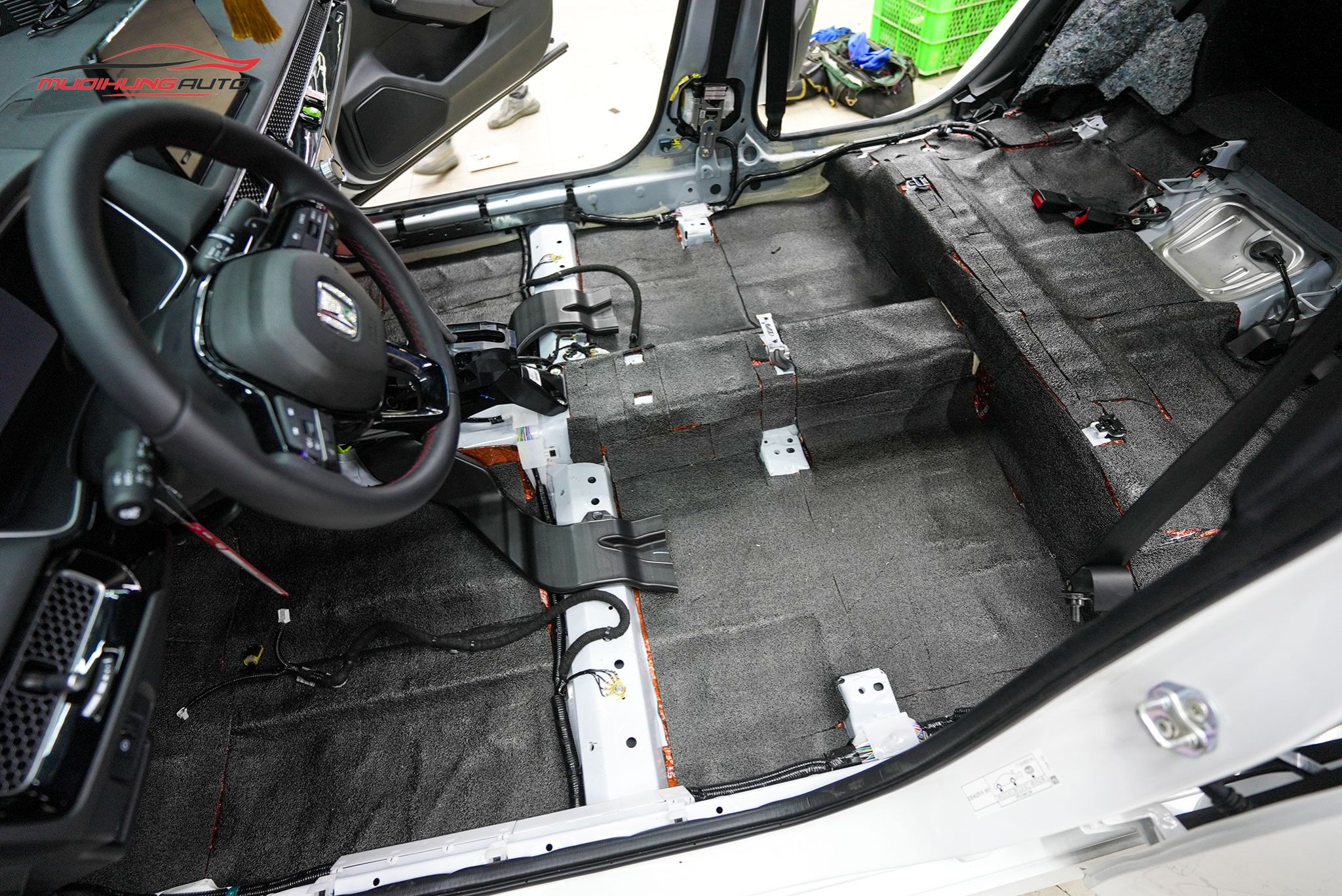 Dán chống ồn sàn xe Honda Civic 2023