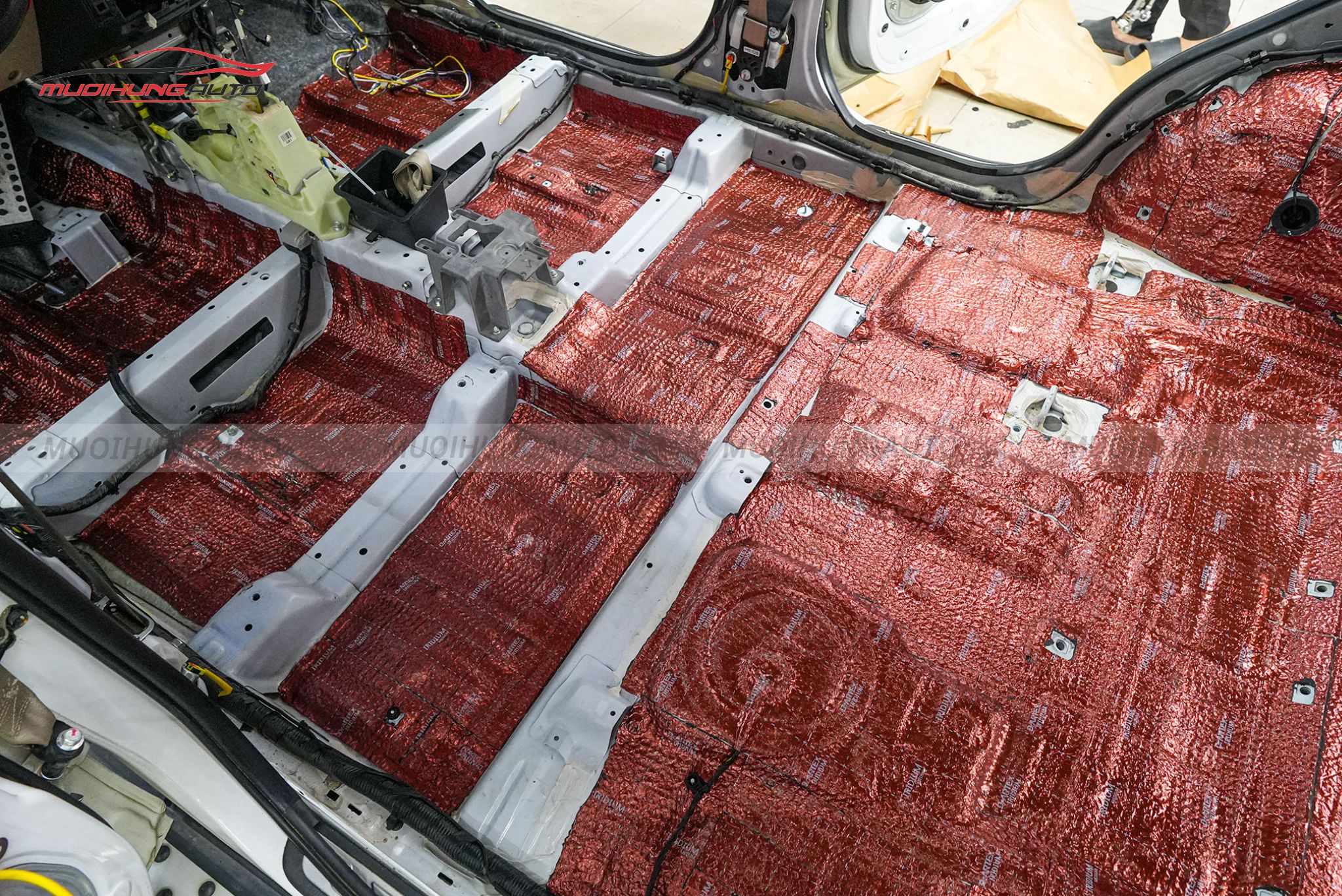 Dán chống ồn sàn xe ô tô Kia Sorento 2018