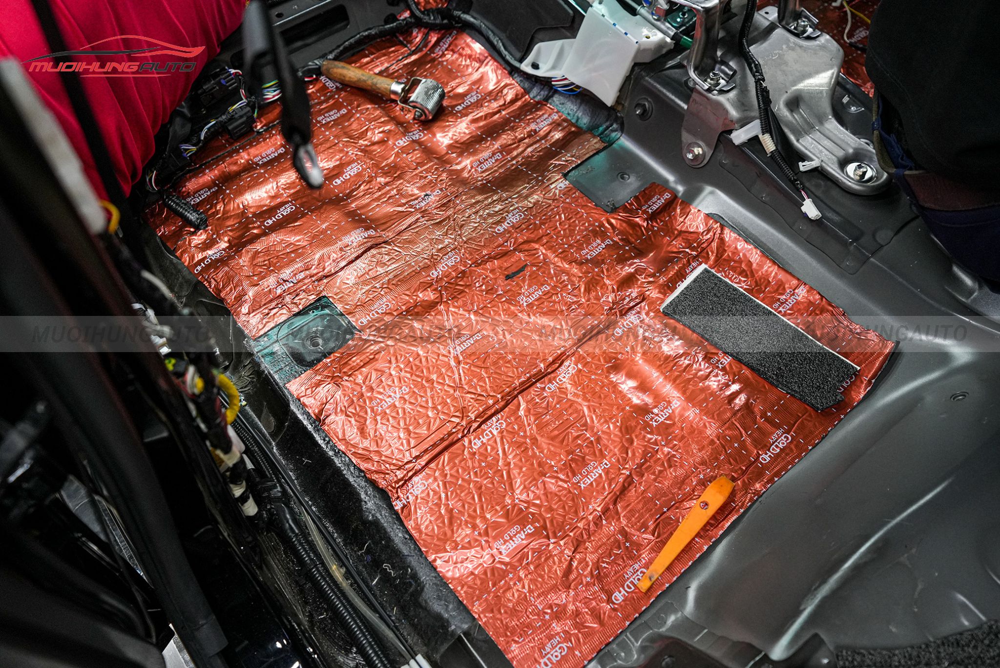 Dán chống ồn sàn xe ô tô Peugeot 5008