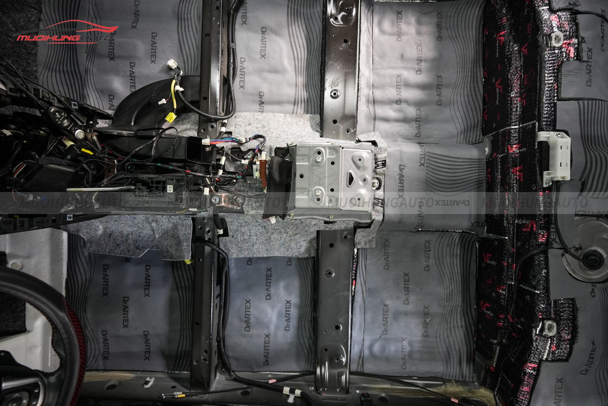 Dán chống ồn sàn xe ô tô Toyota Camry 2008