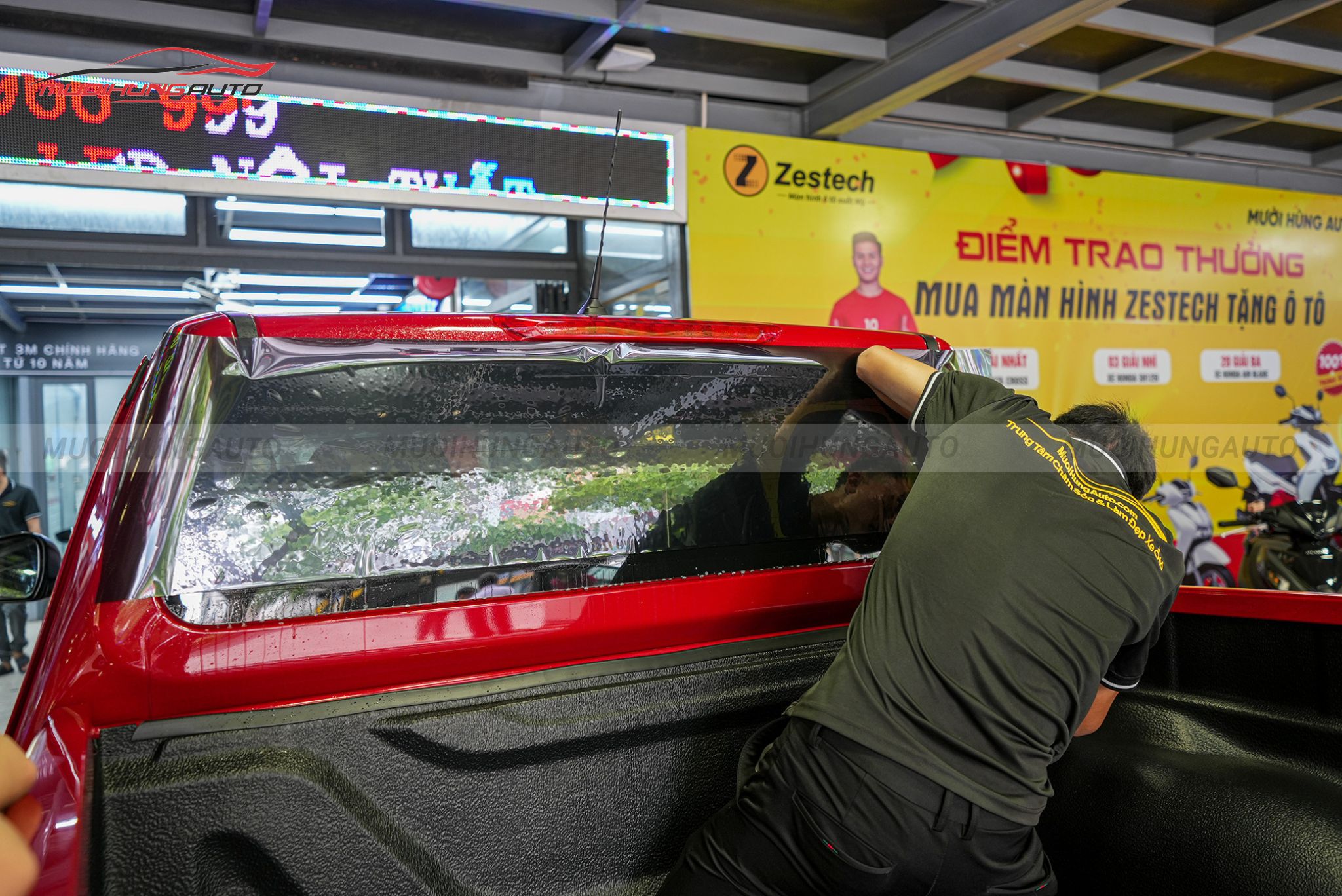 Dán phim cách nhiệt 3M chính hãng cho xe Nissan Navara