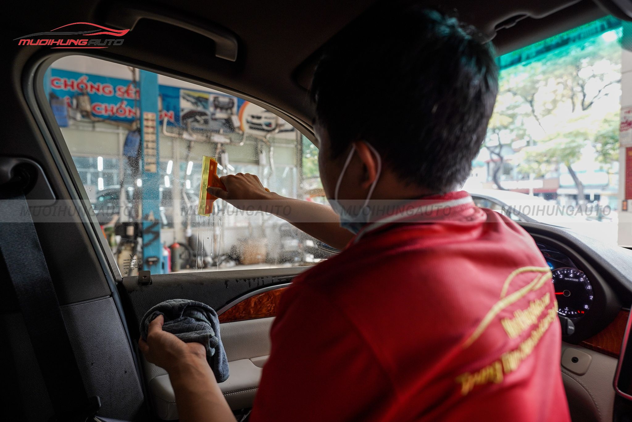 Dán phim cách nhiệt 3M chính hãng cho xe Vinfast President V8