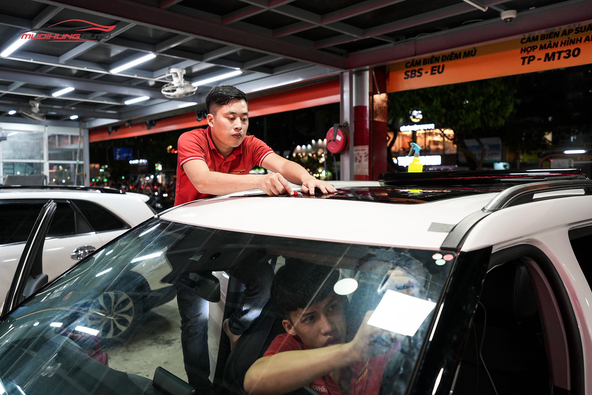 Dán phim cách nhiệt 3M cho Ford Explorer 2022