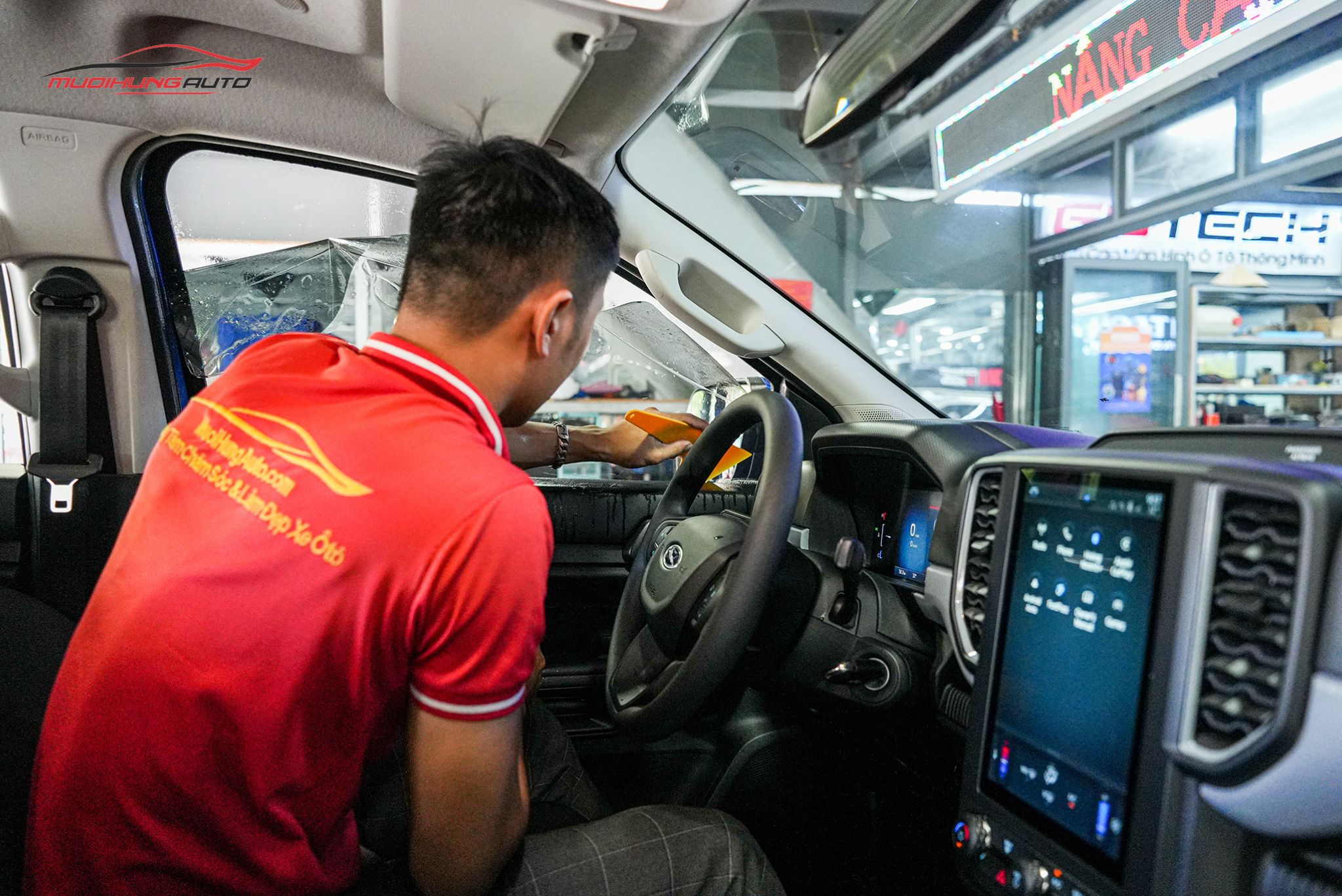 Dán phim cách nhiệt 3M cho ô tô Ford Ranger