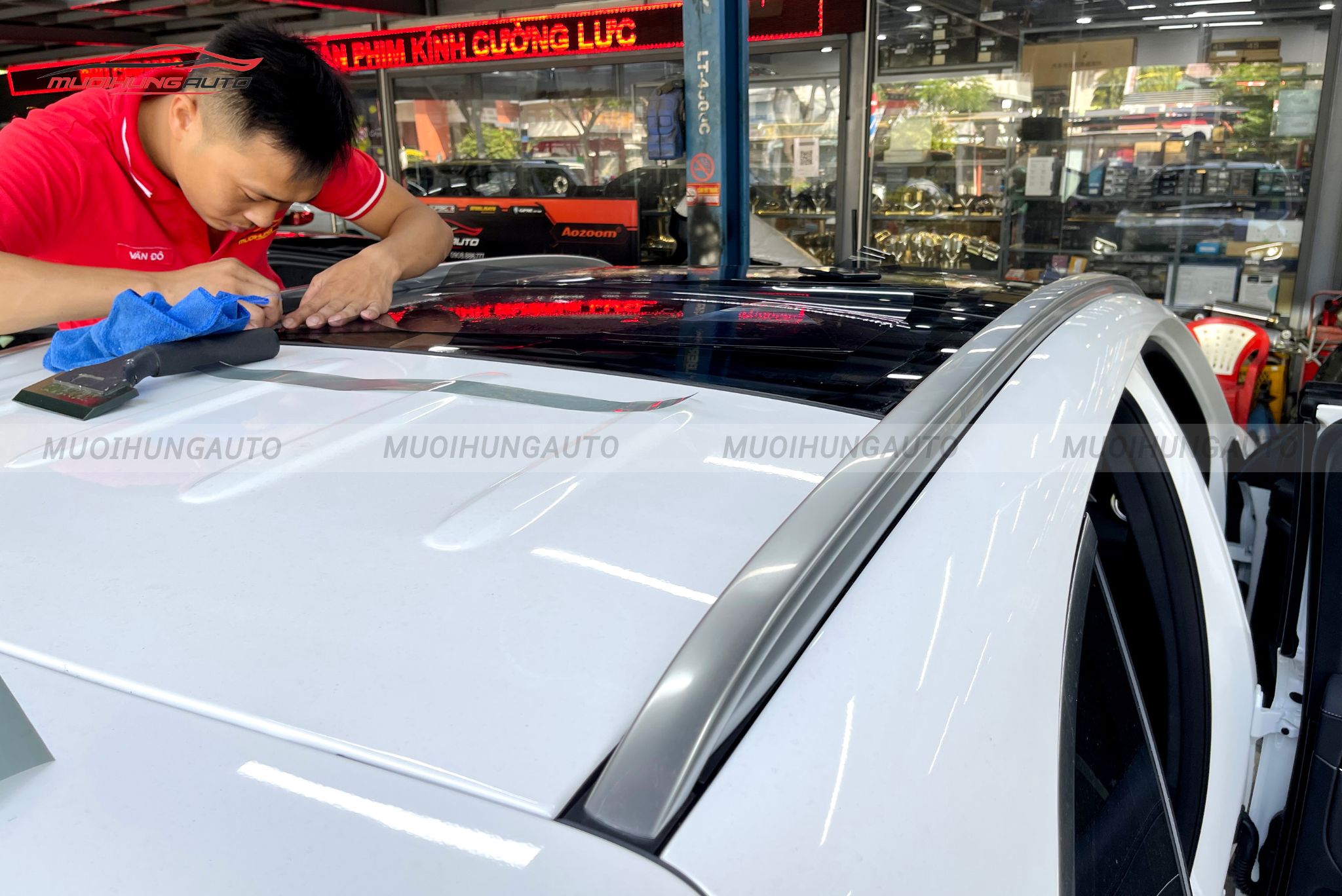 Dán phim cách nhiệt 3M cho ô tô Mercedes GLC 300