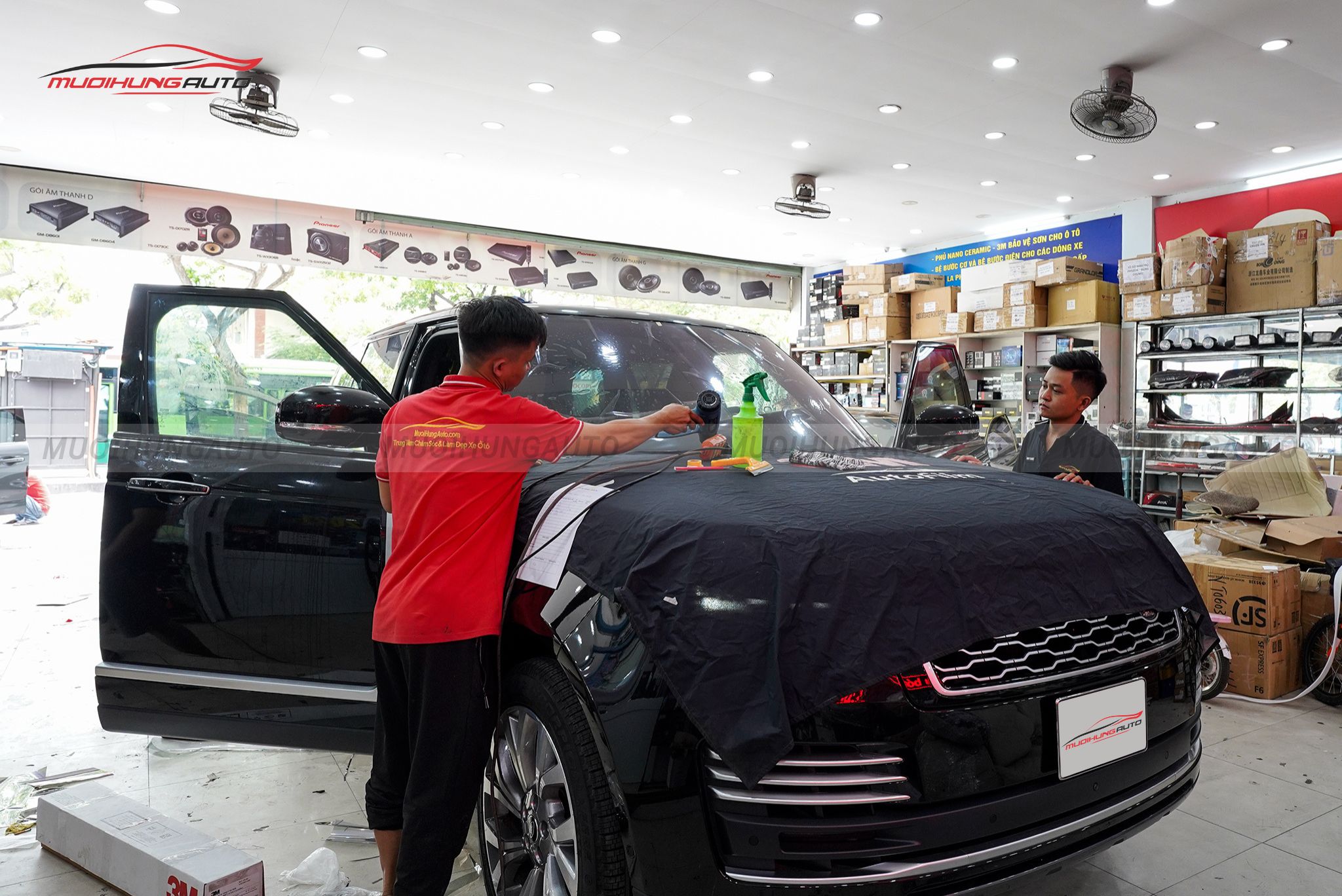 Dán phim cách nhiệt 3M cho ô tô Range Rover Autobiography P400