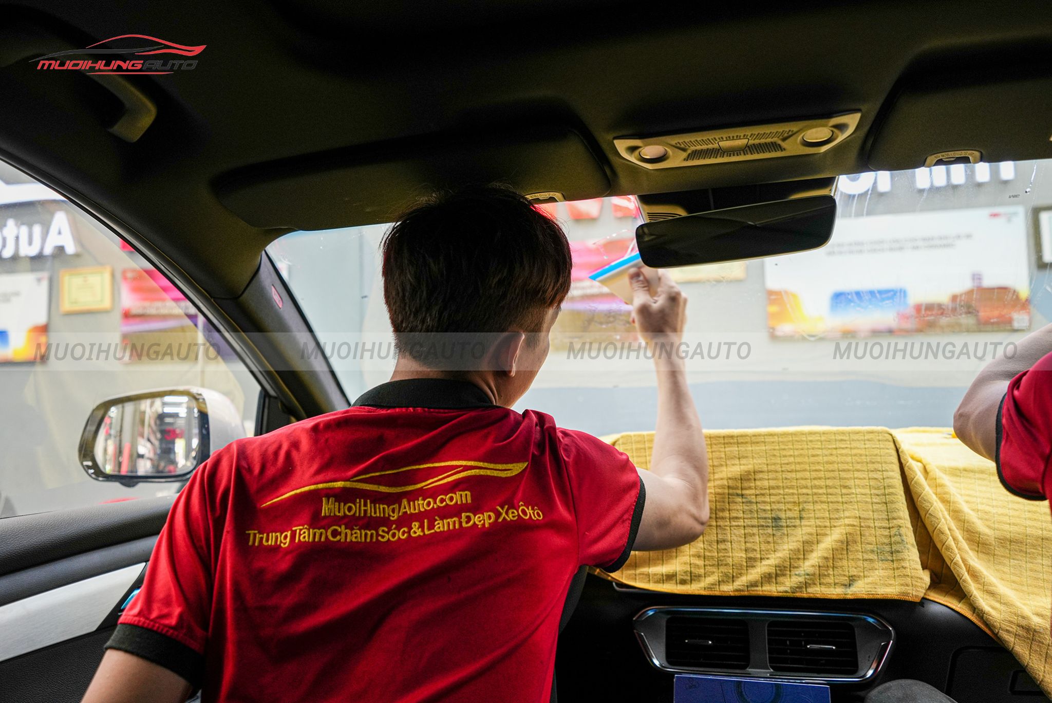 Dán phim cách nhiệt 3M cho ô tô Vinfast VF8