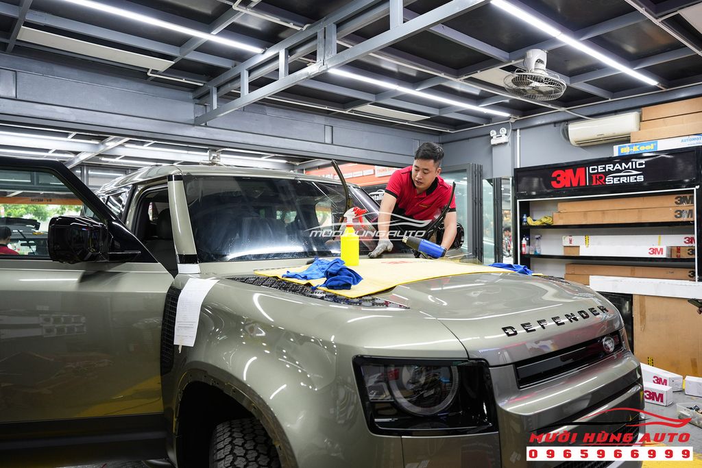 Tổng Hợp Những Món Phụ Kiện Nên Lắp Đặt Cho Xe Range Rover Defender 2022 Chính Hãng