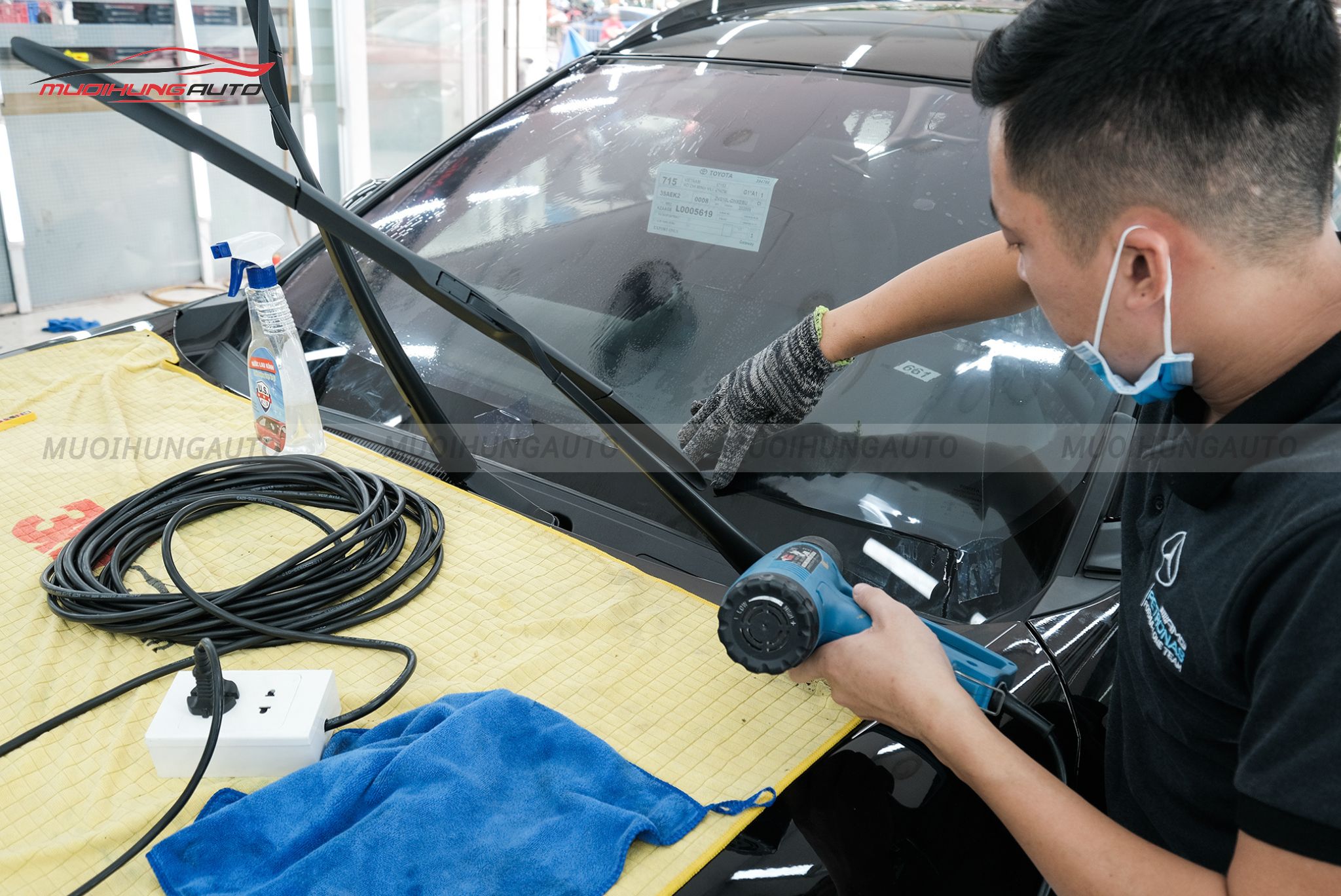 Dán phim cách nhiệt 3M cho Toyota Corolla Cross Hybrid