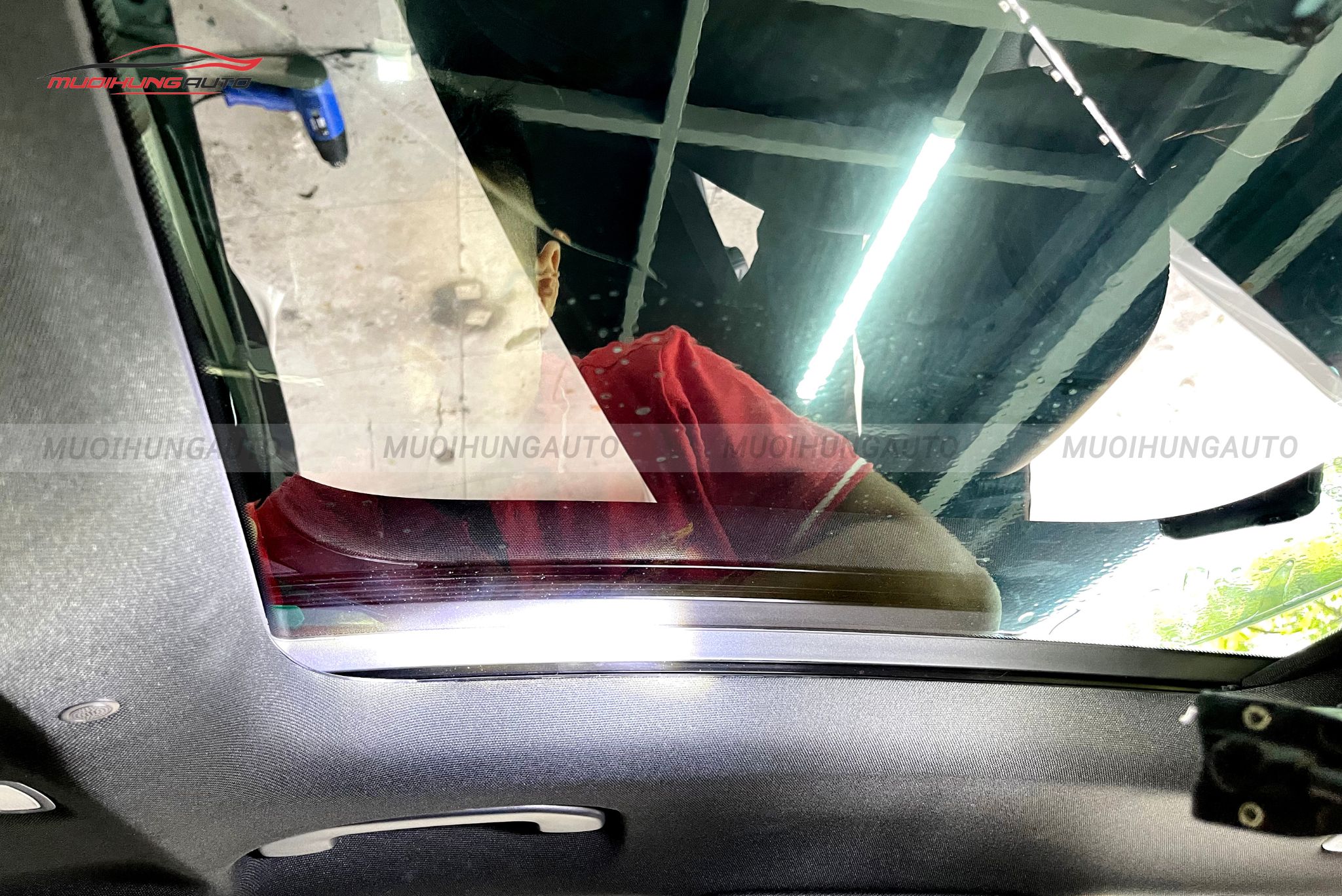 Dán phim cách nhiệt 3M cho xe Mercedes GLC 300