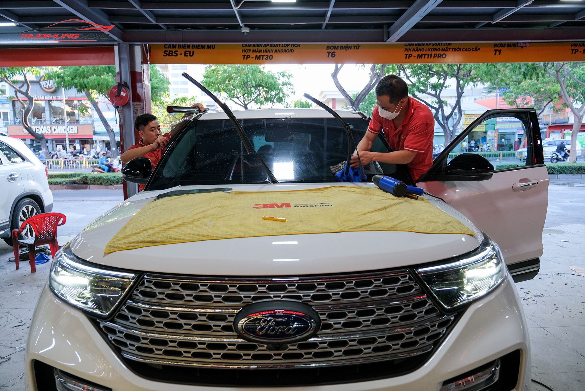 Dán phim cách nhiệt 3M ô tô Ford Explorer 2022