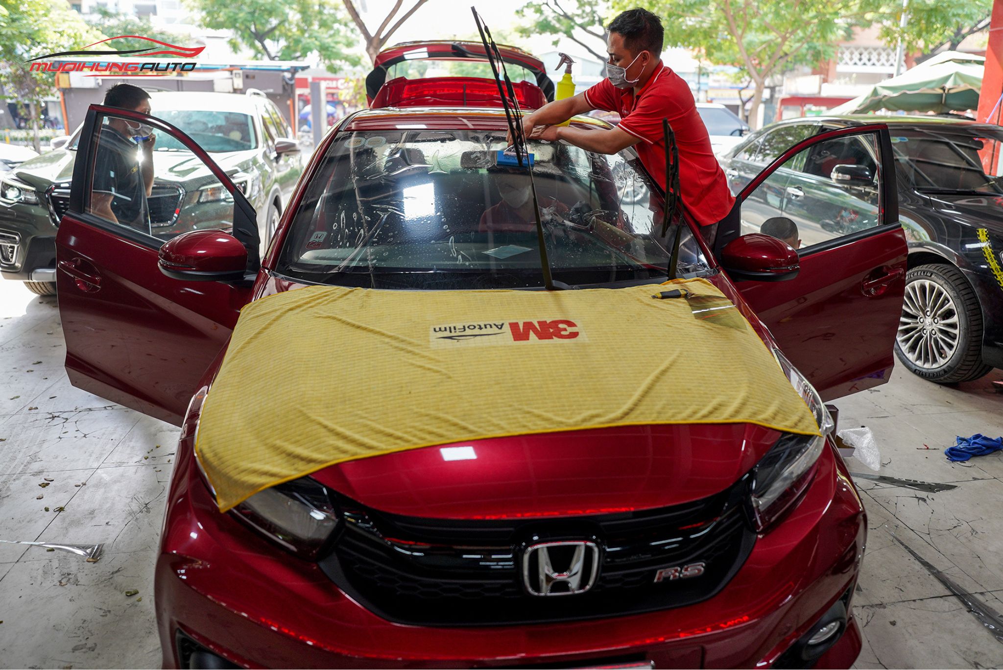 Dán phim cách nhiệt 3M ô tô Honda Brio
