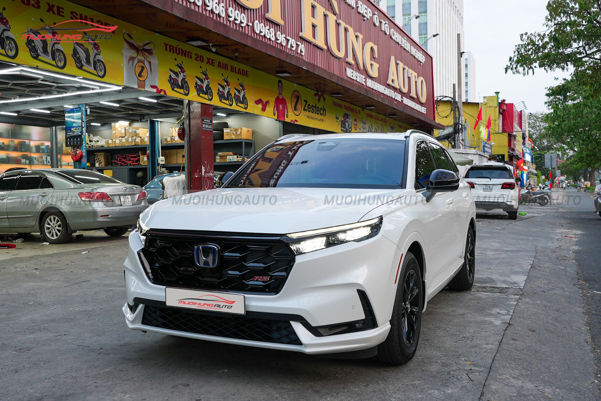 Dán phim cách nhiệt 3M ô tô Honda CRV 2024