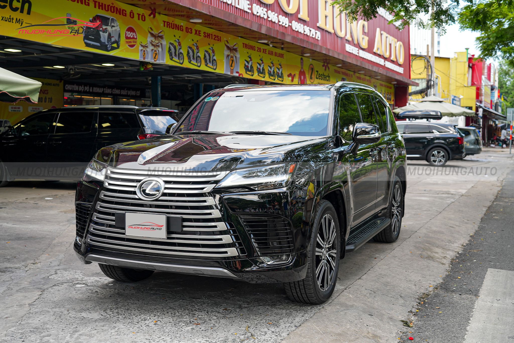 Dán phim cách nhiệt 3M ô tô Lexus LX600 2023
