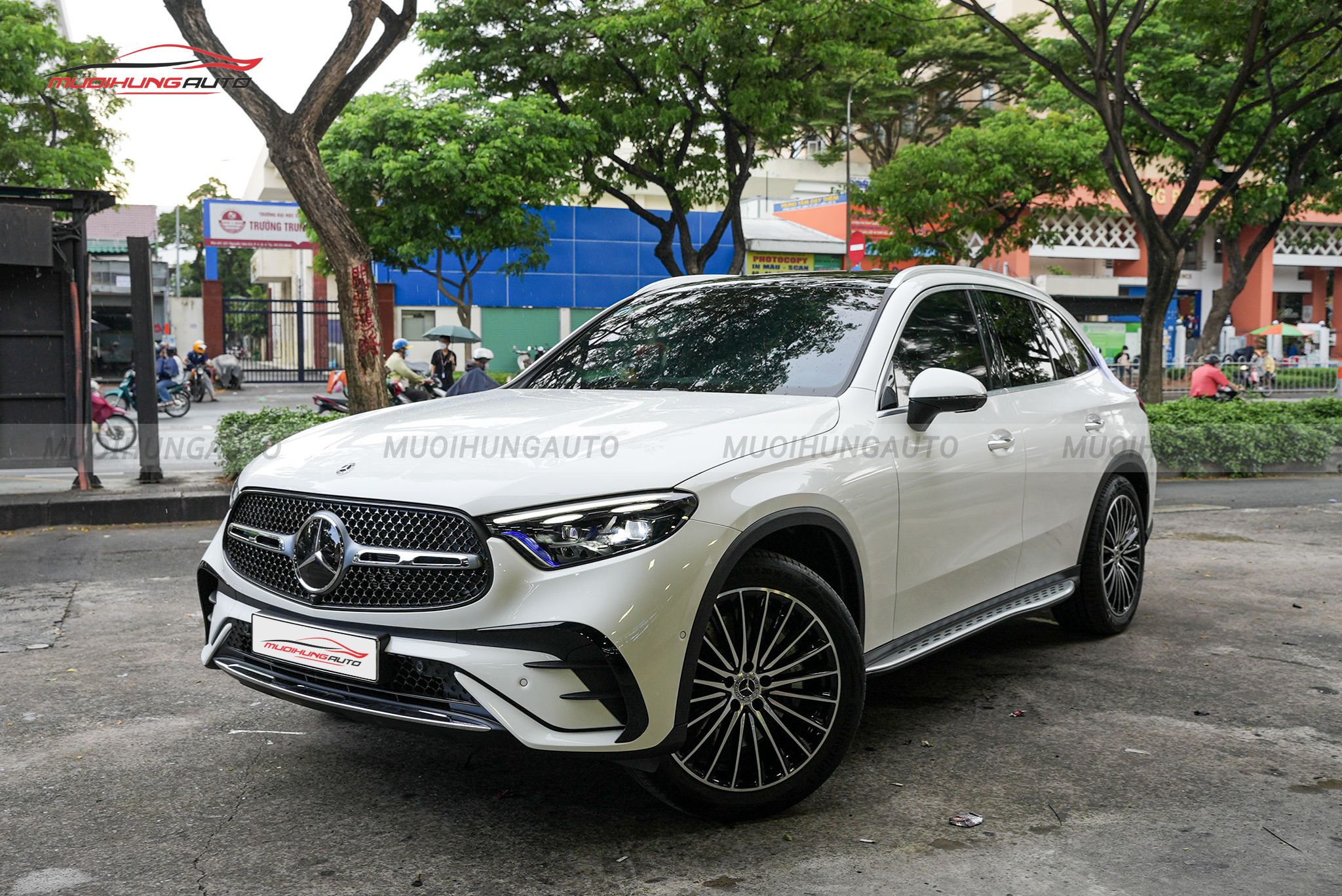 Dán phim cách nhiệt 3M ô tô Mercedes GLC 300 2020
