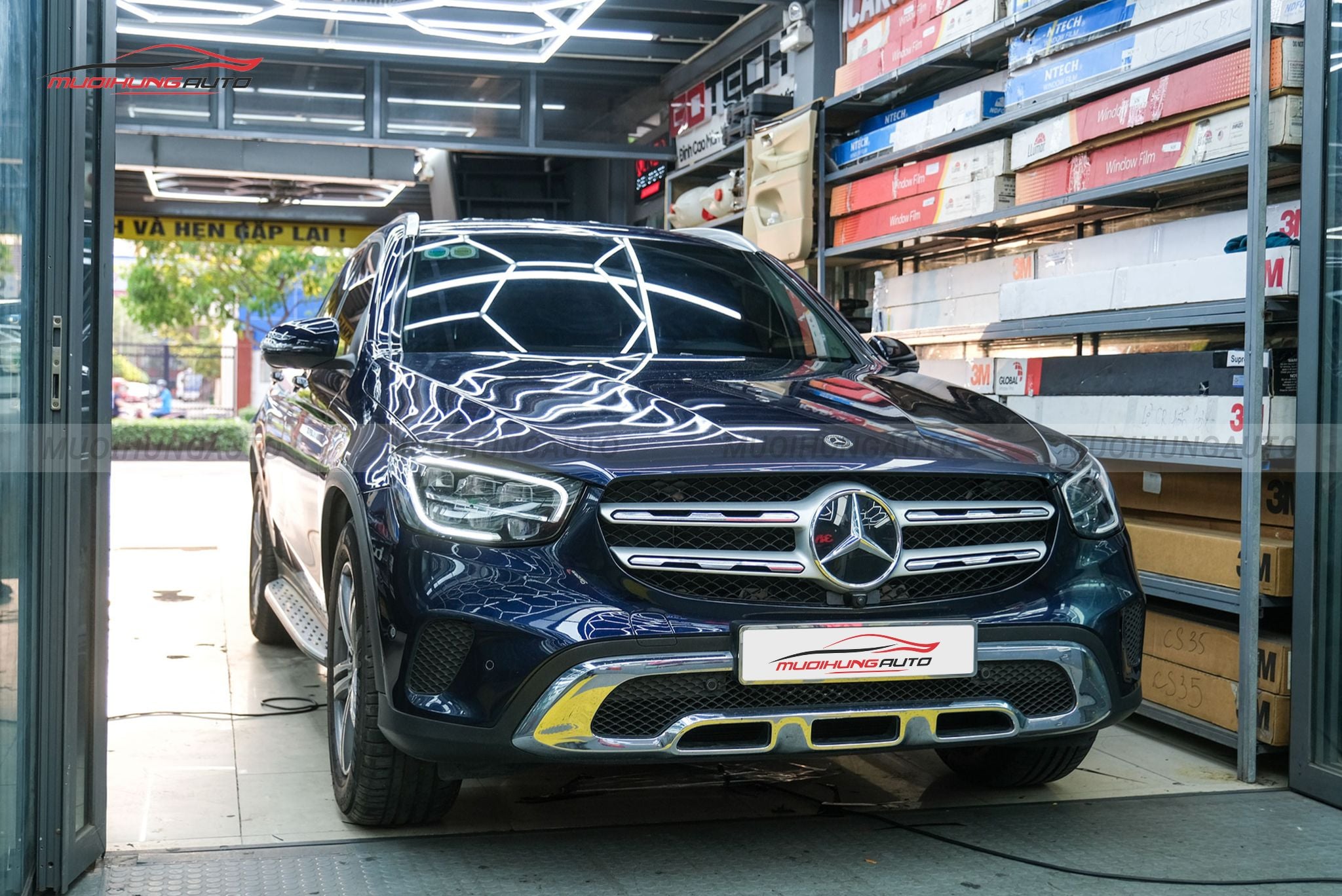 Dán phim cách nhiệt 3M ô tô Mercedes GLC 200