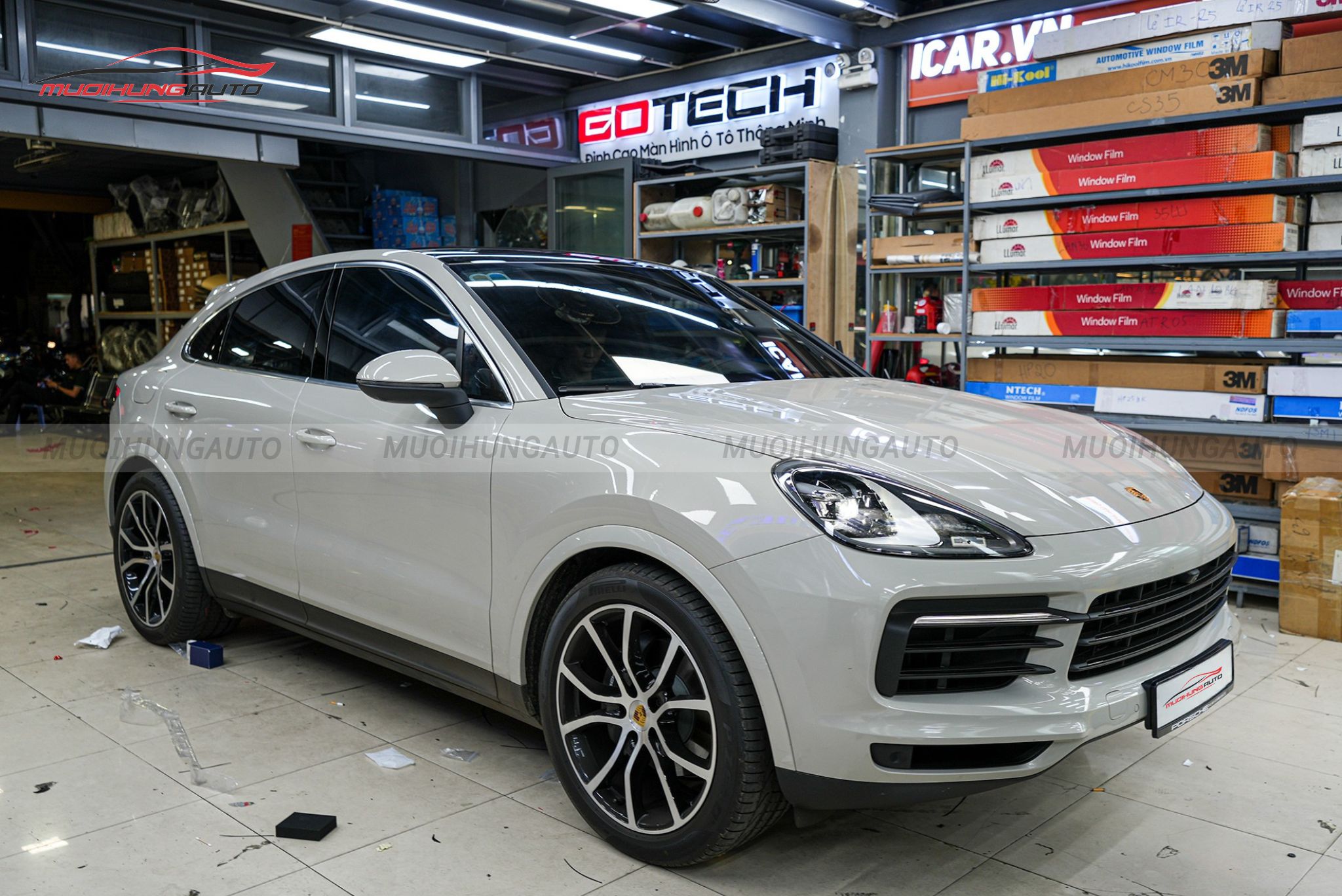 Dán phim cách nhiệt 3M ô tô Porsche Cayenne 2022